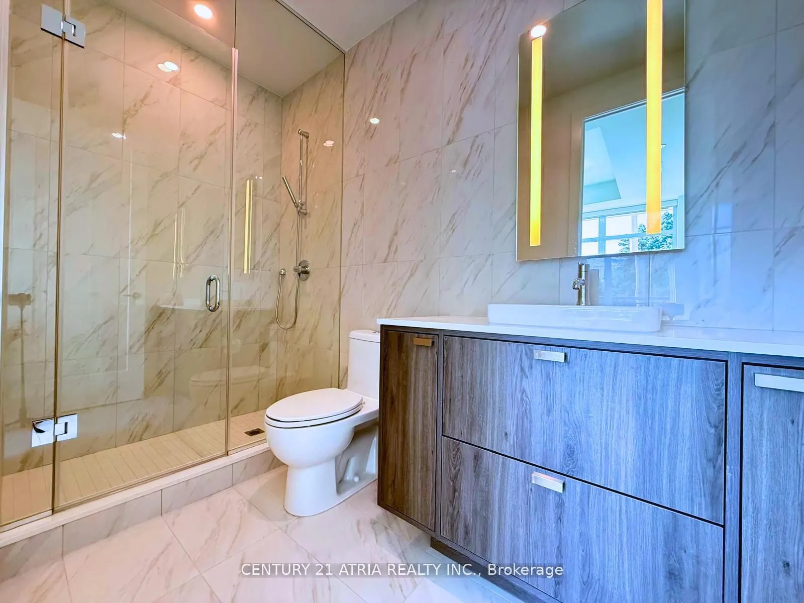 259 The Kingsway, #106