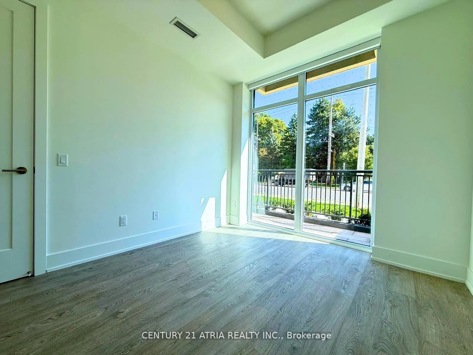 259 The Kingsway, #106