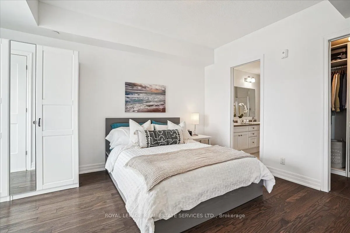 3028 Creekshore Common, #105