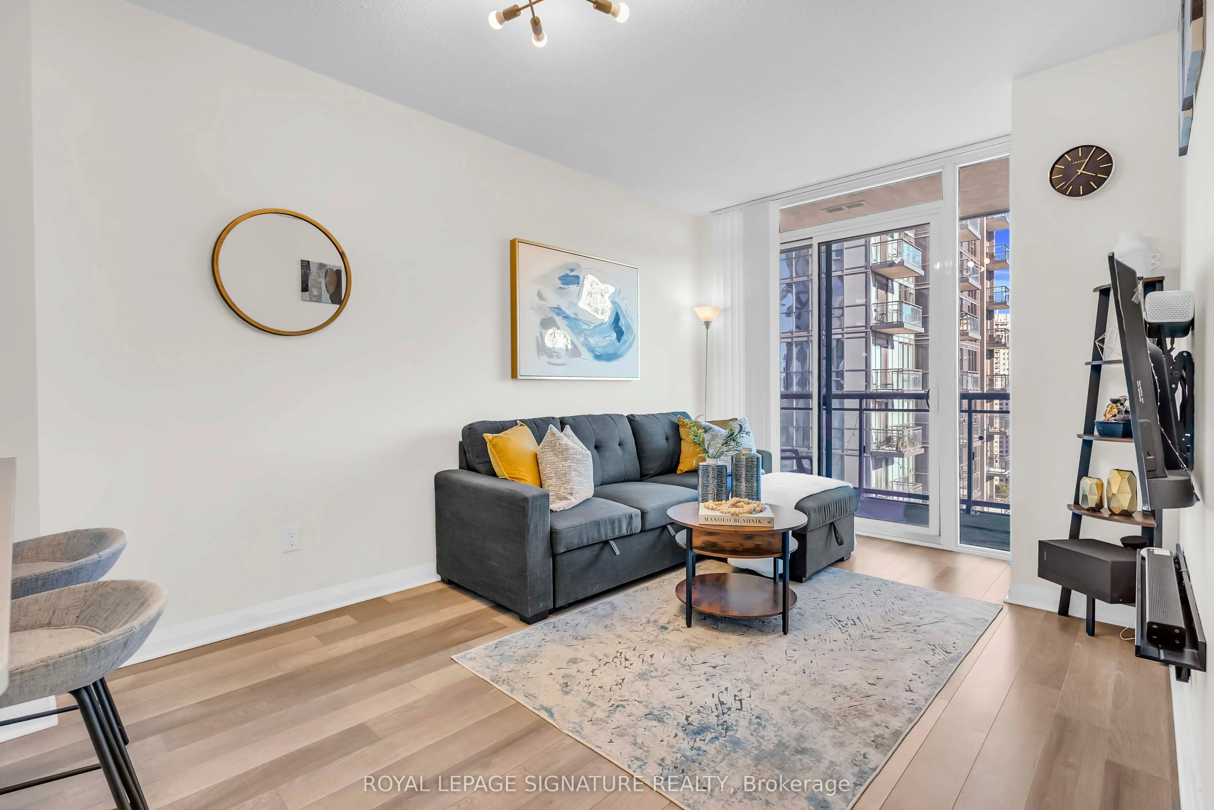 5033 Four Springs Avenue, #1811
