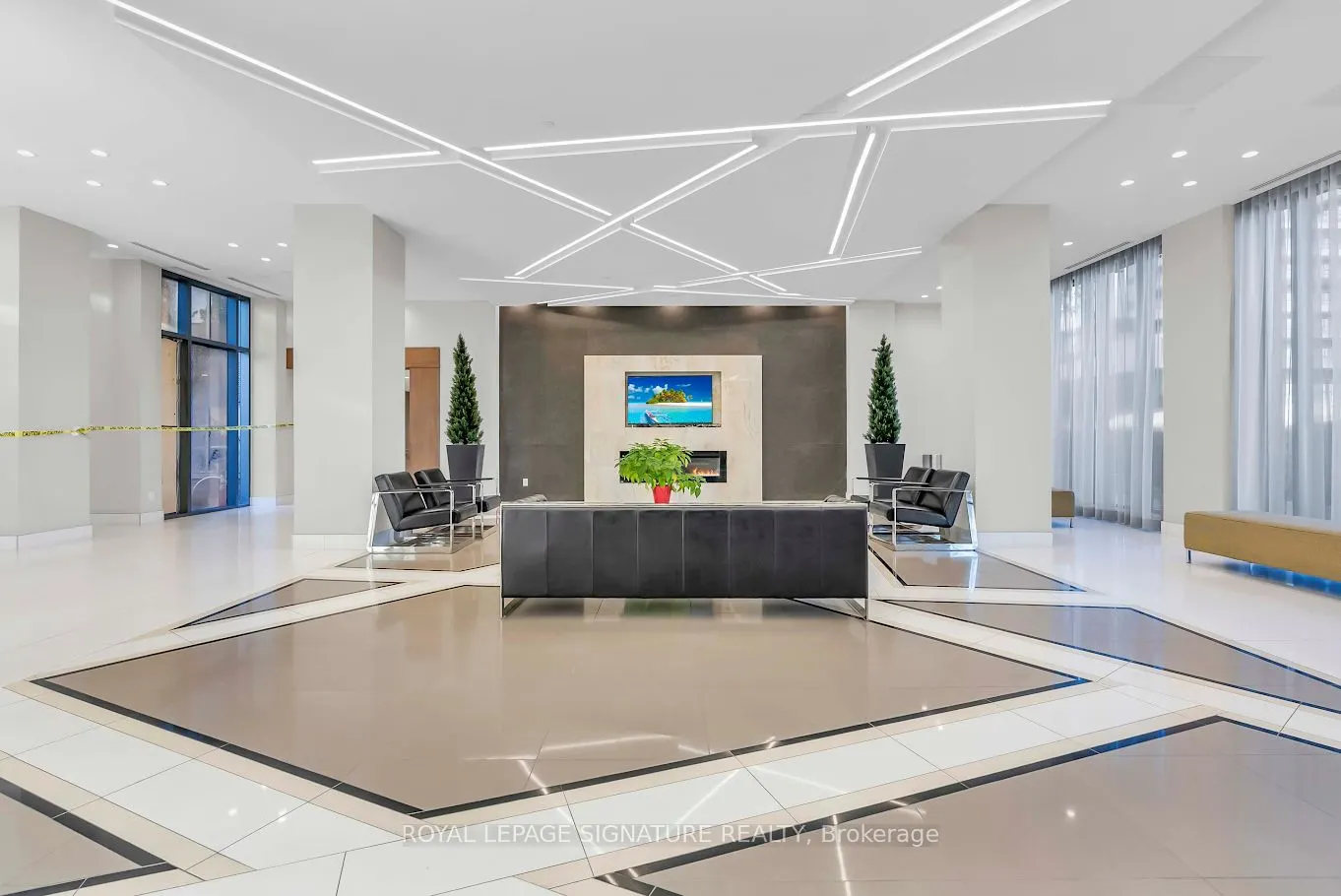 5033 Four Springs Avenue, #1811
