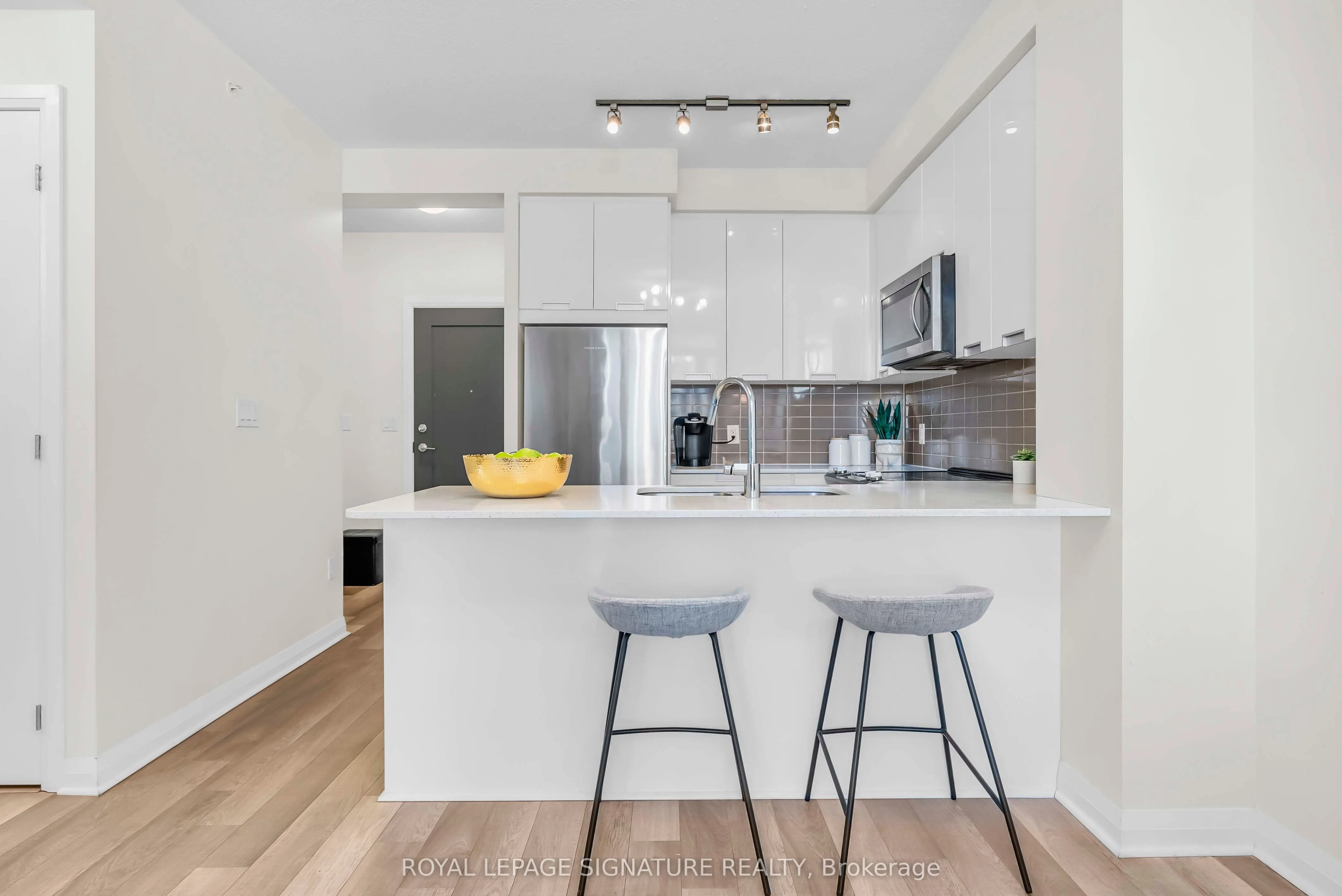 5033 Four Springs Avenue, #1811