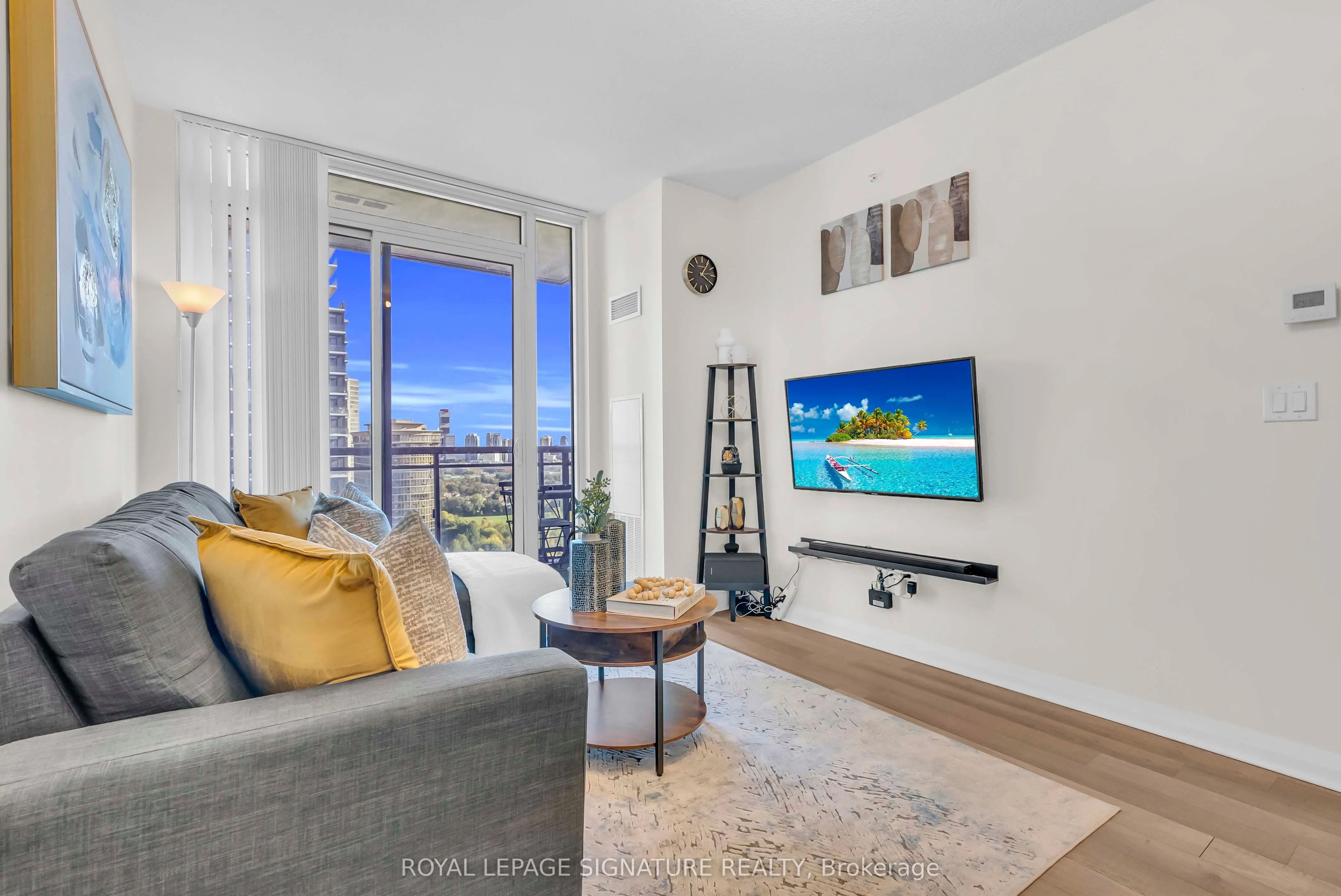 5033 Four Springs Avenue, #1811