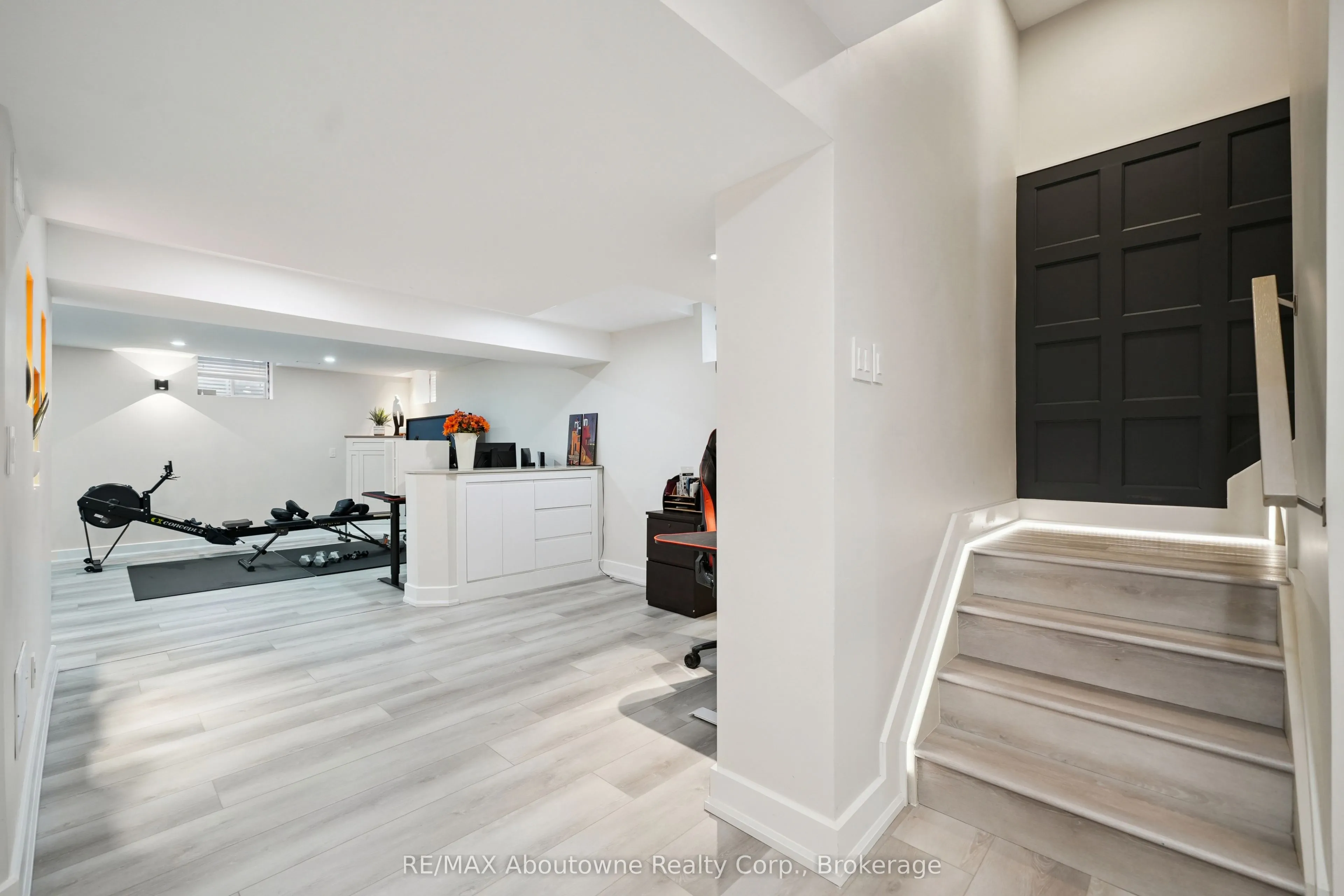 437 Jelinik Terrace