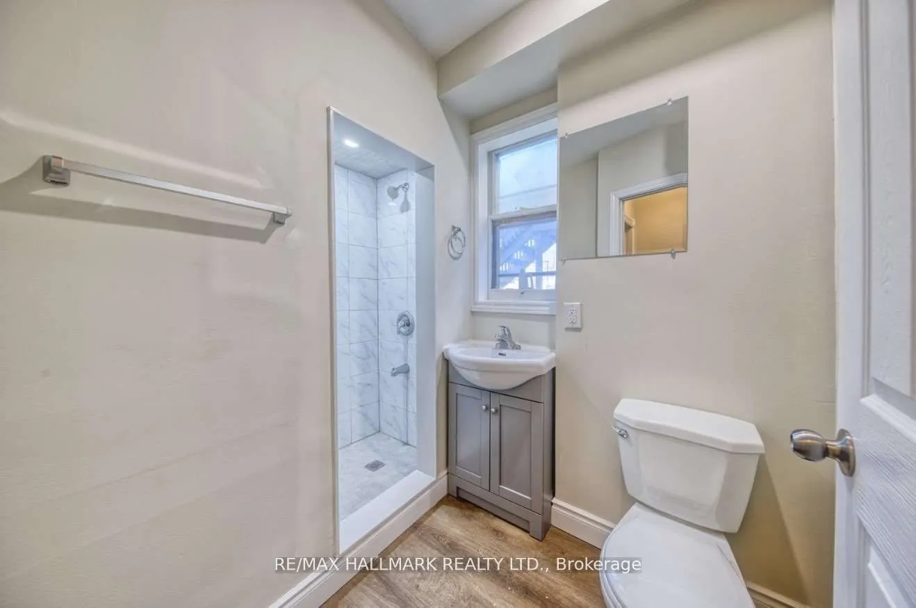 46 Springhurst Avenue, #Upper