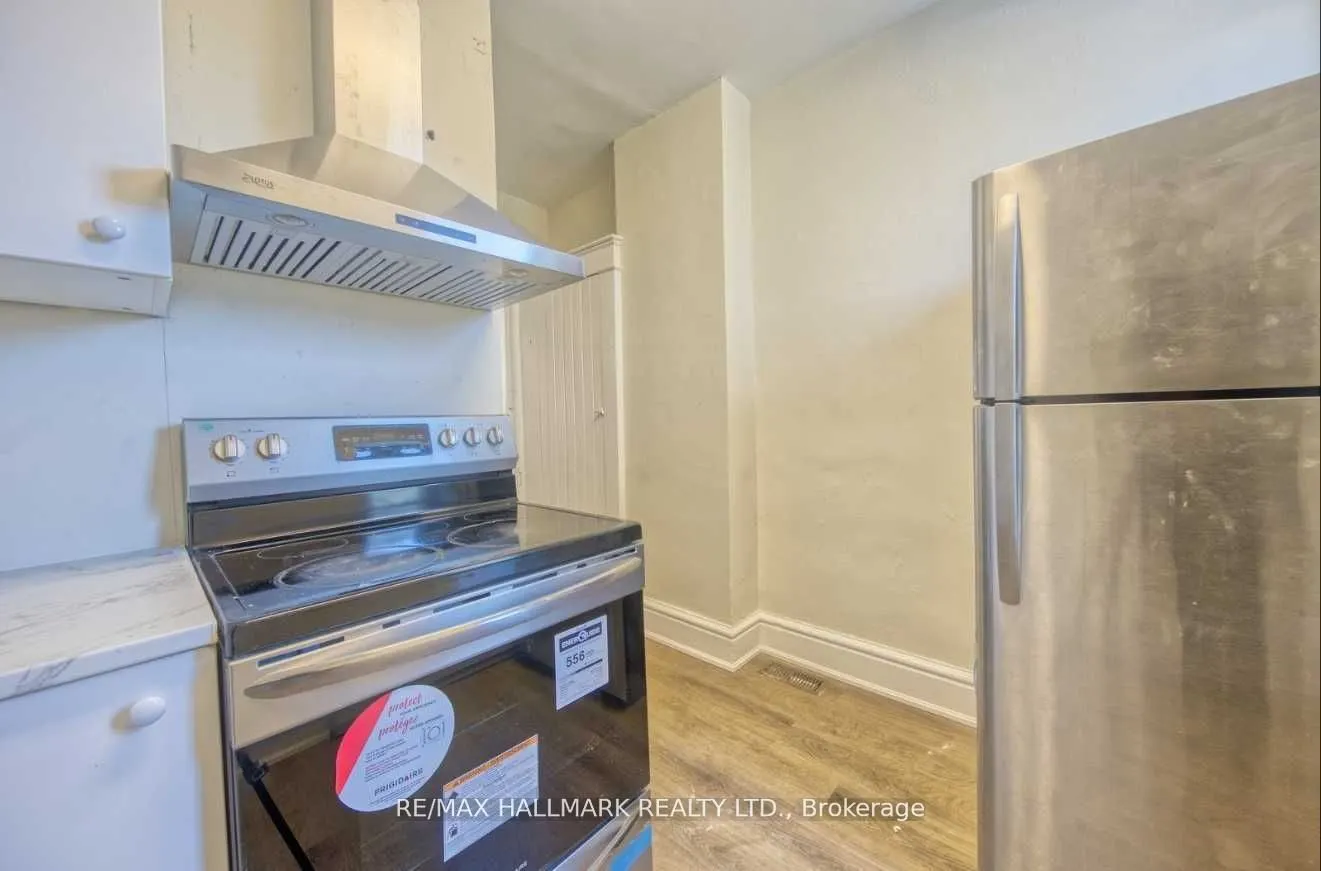 46 Springhurst Avenue, #Upper