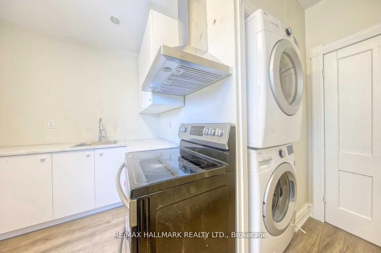 46 Springhurst Avenue, #Upper