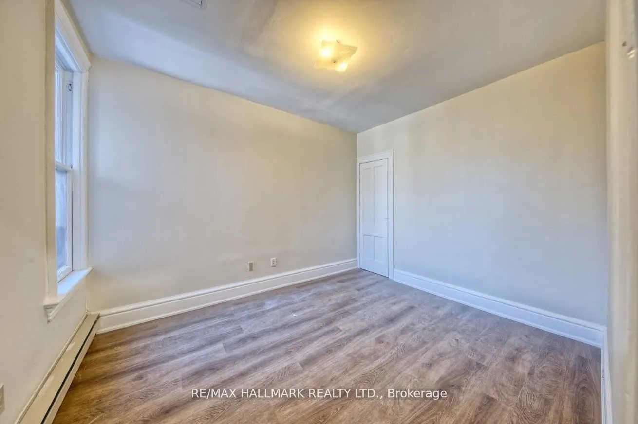 46 Springhurst Avenue, #Upper
