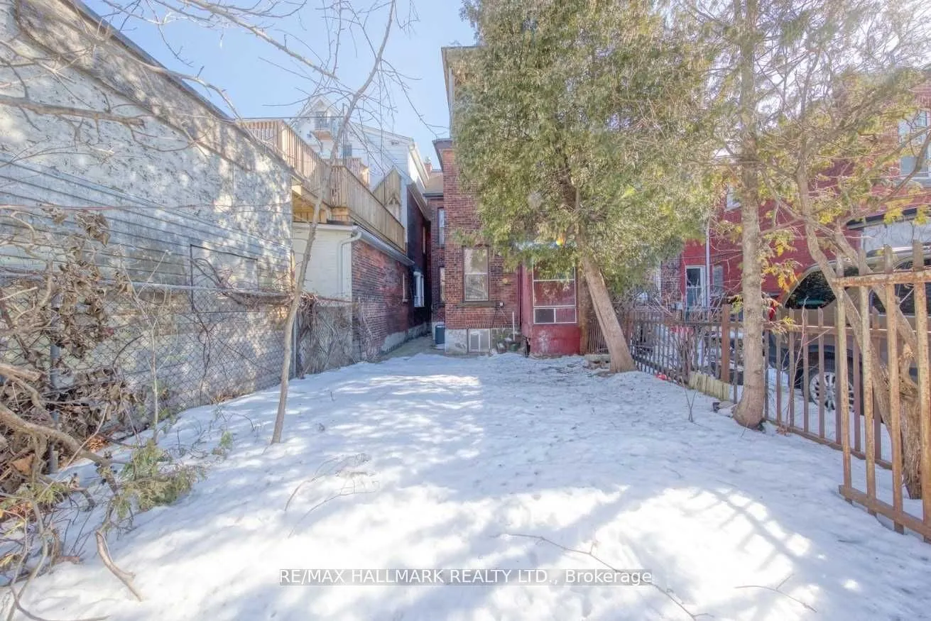 46 Springhurst Avenue, #Upper