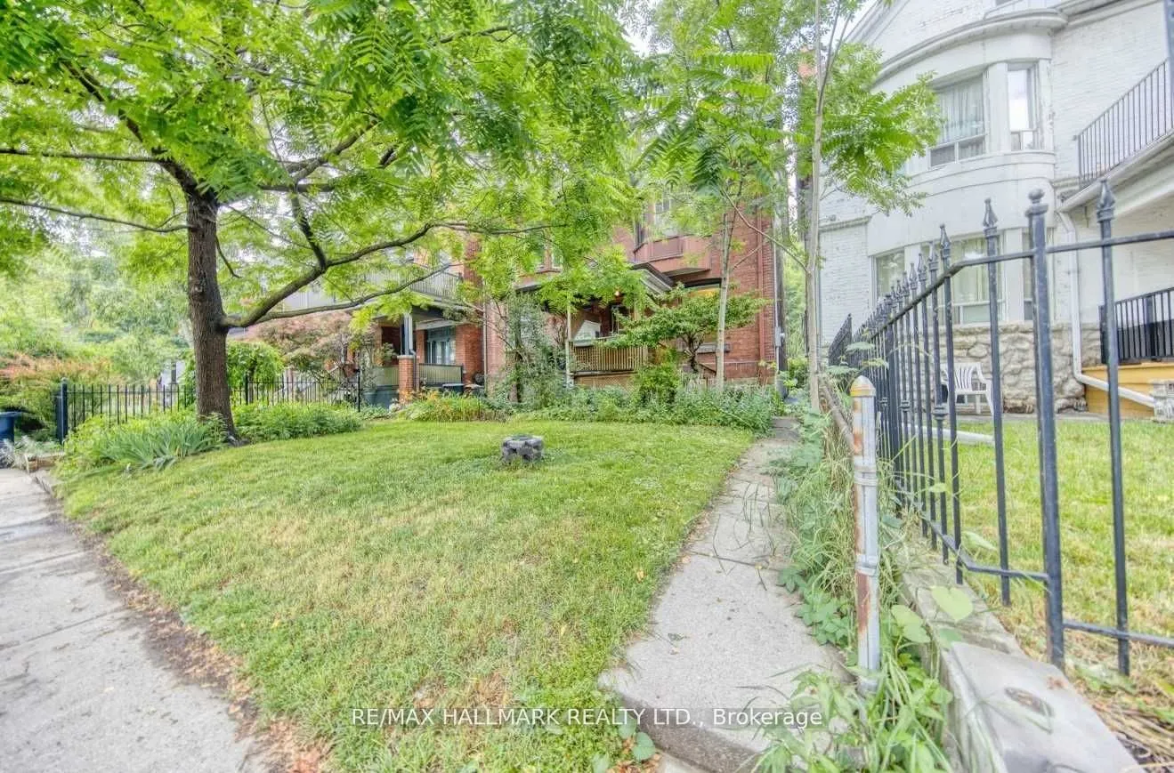 46 Springhurst Avenue, #Upper