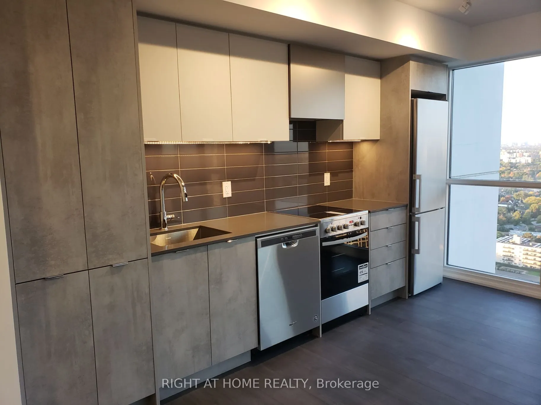 30 Gibbs Road, #3002