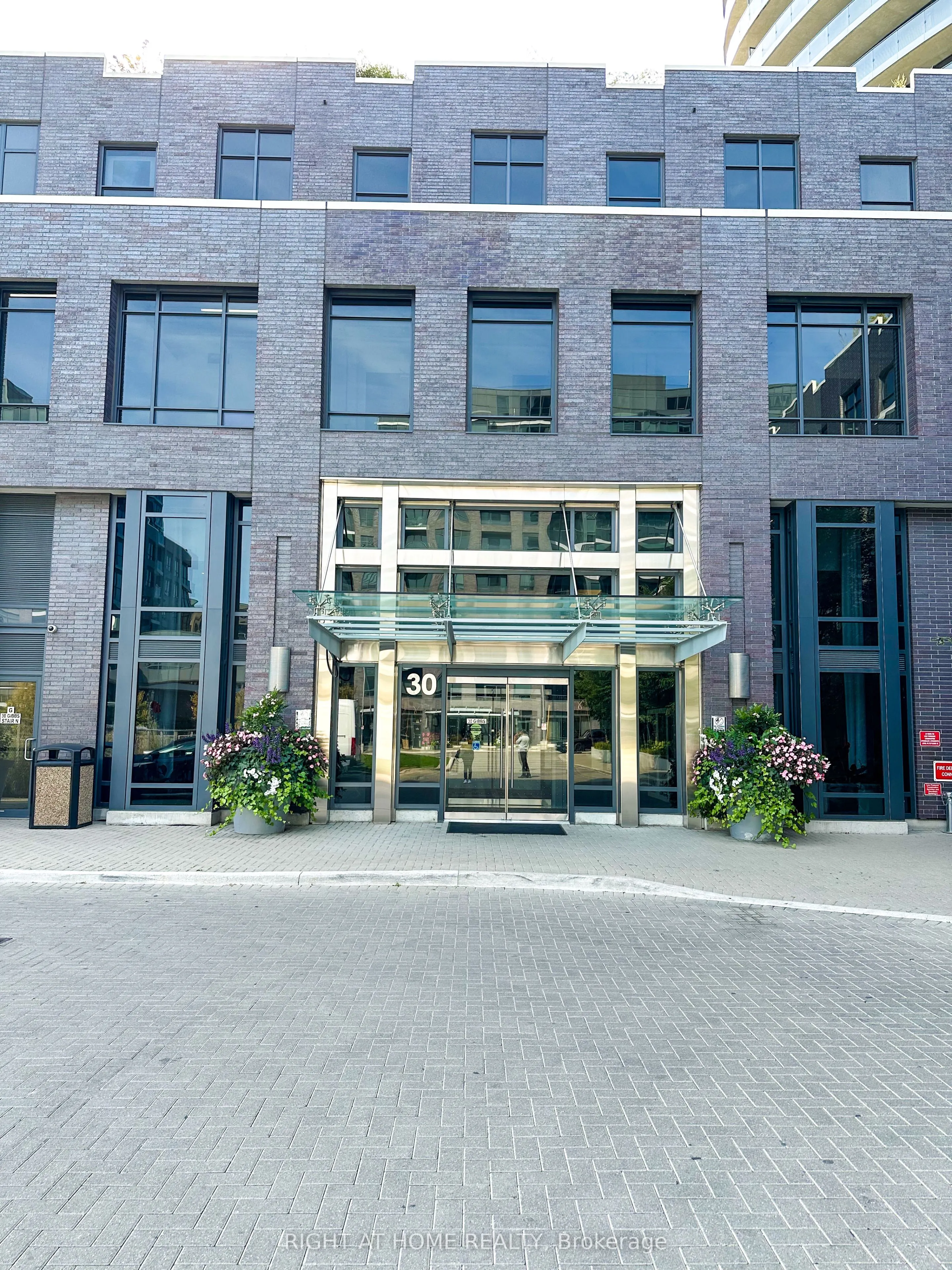 30 Gibbs Road, #3002