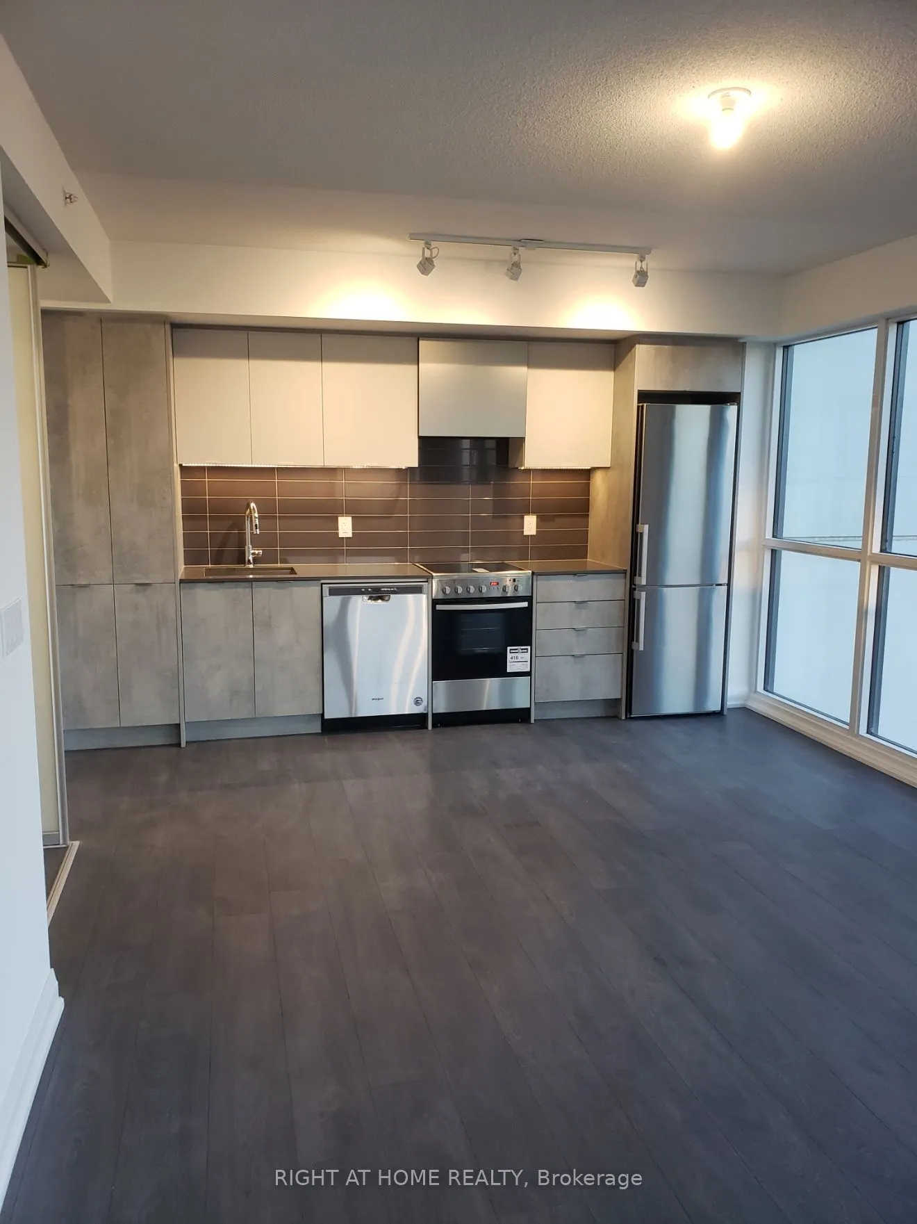 30 Gibbs Road, #3002