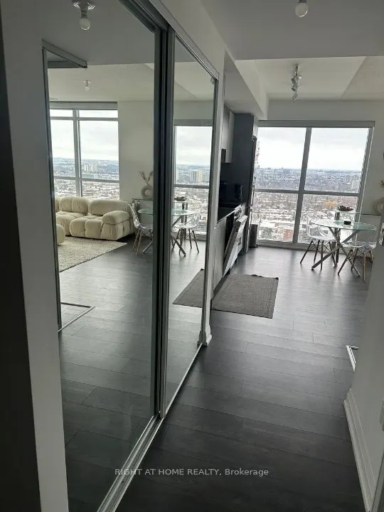 30 Gibbs Road, #3002