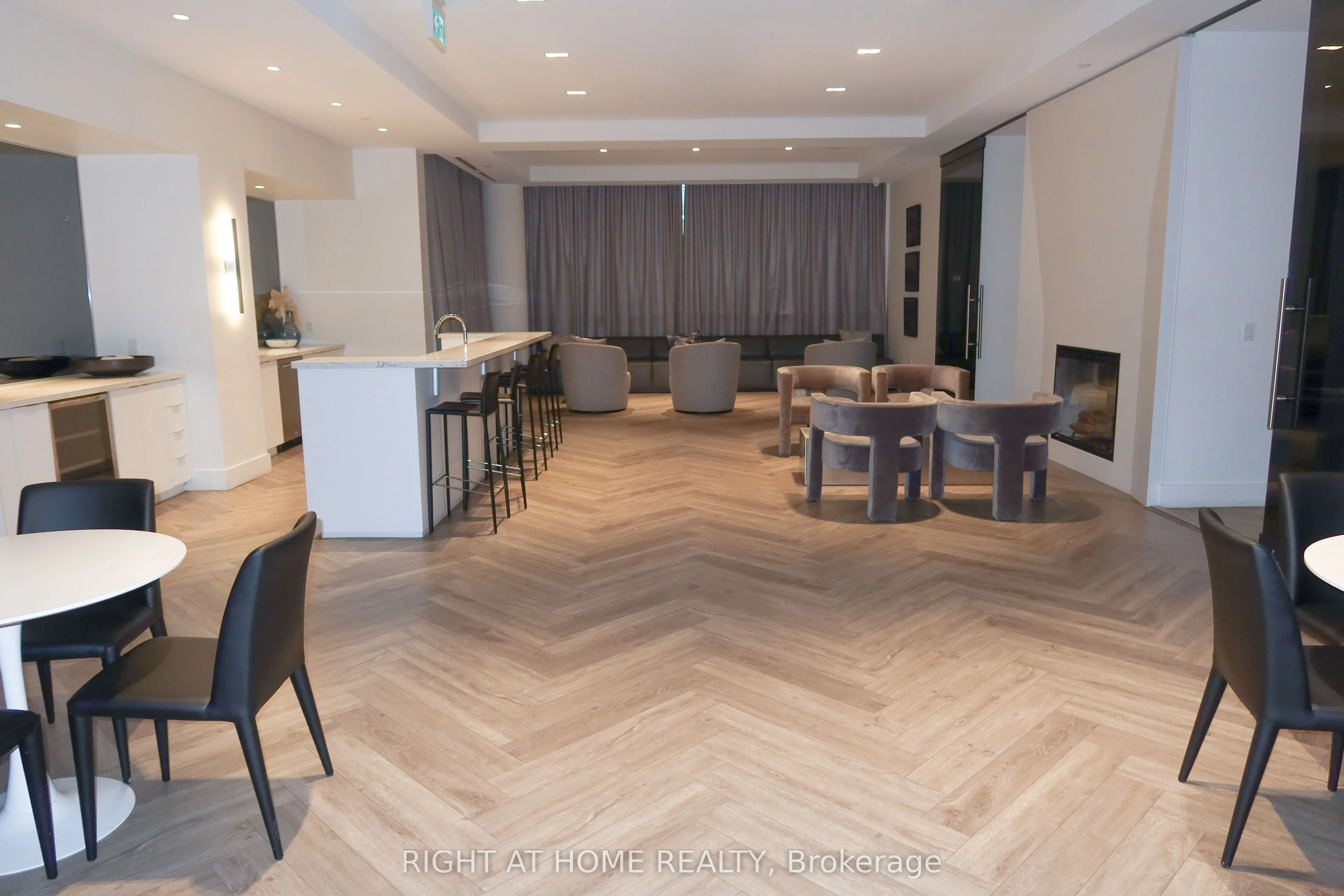 30 Gibbs Road, #3002