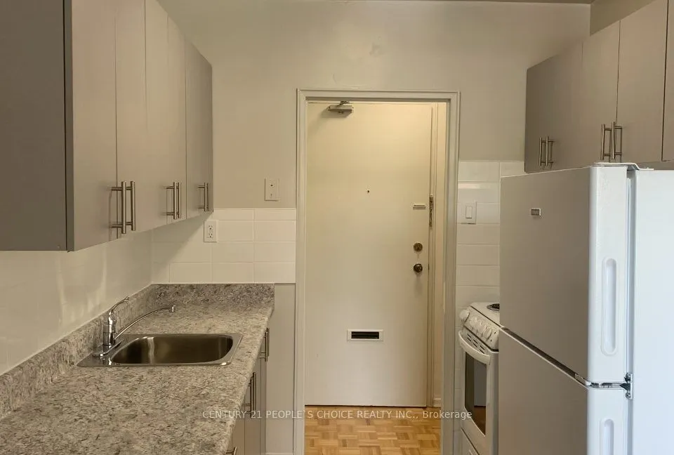 52 Park Street E, #307
