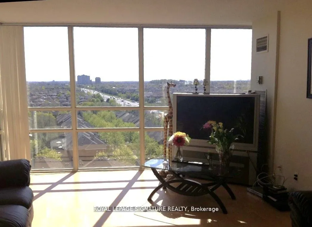 50 Eglinton Avenue W, #1010