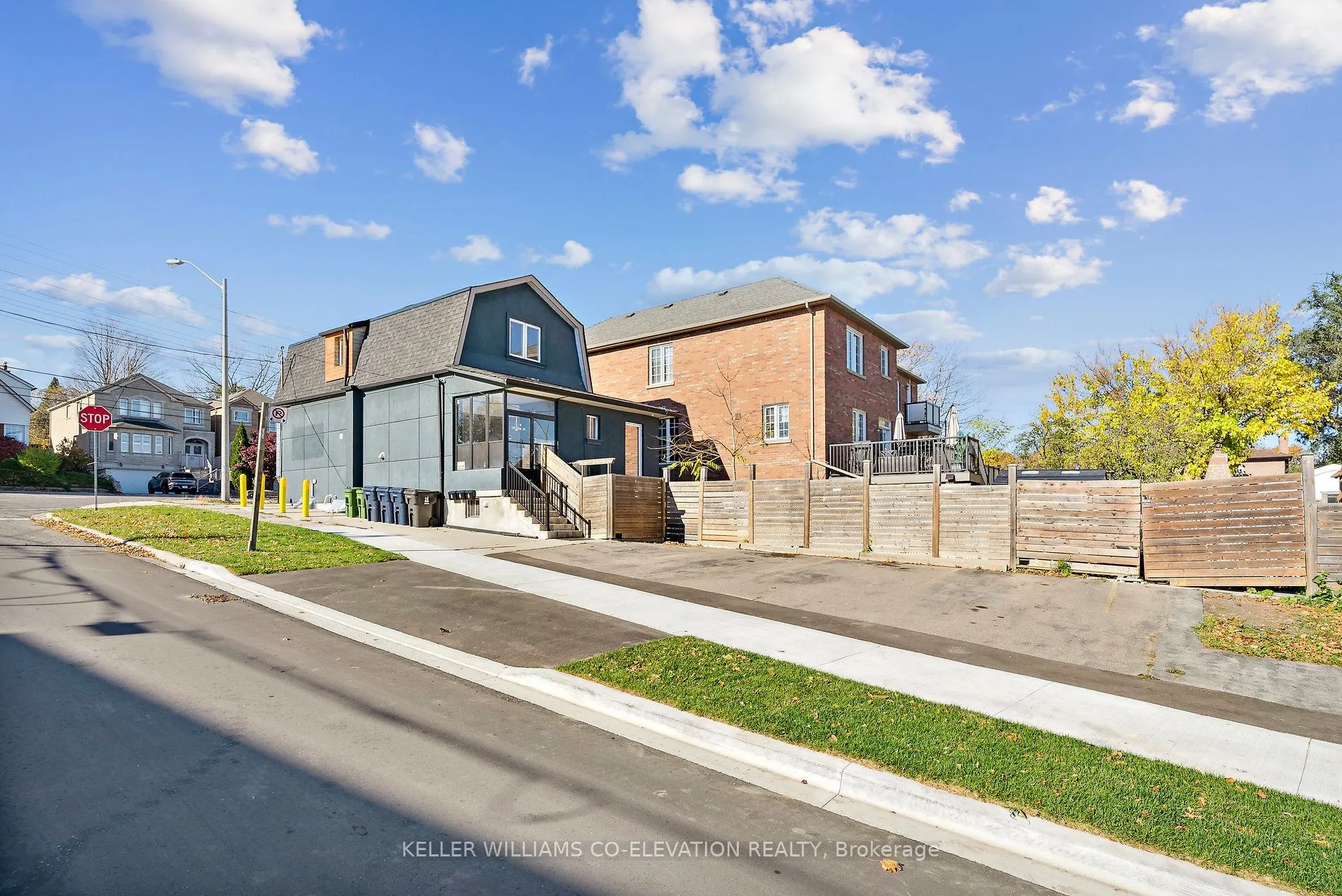681 Scarlett Road, #Upper Level