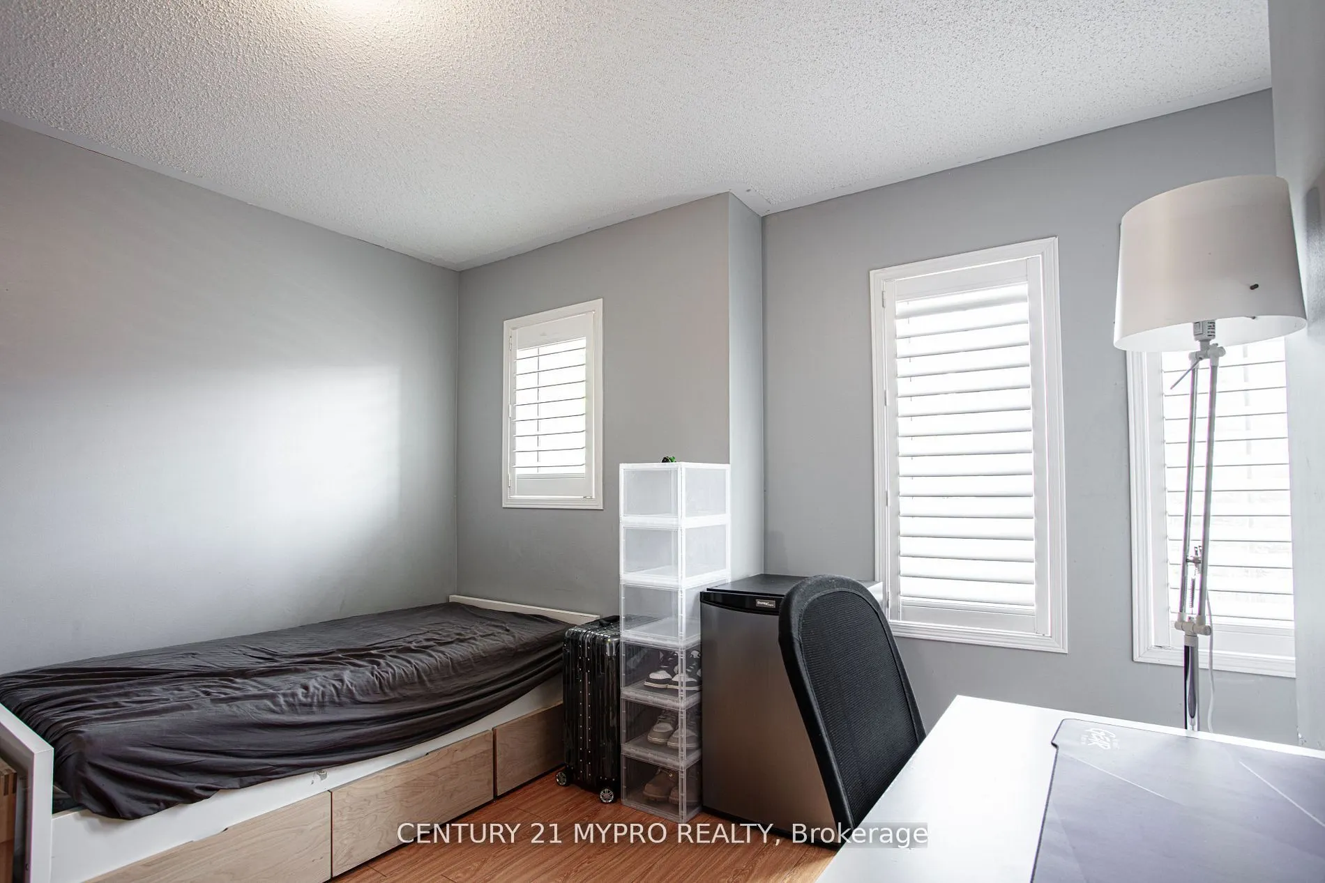22 Mansur Terrace