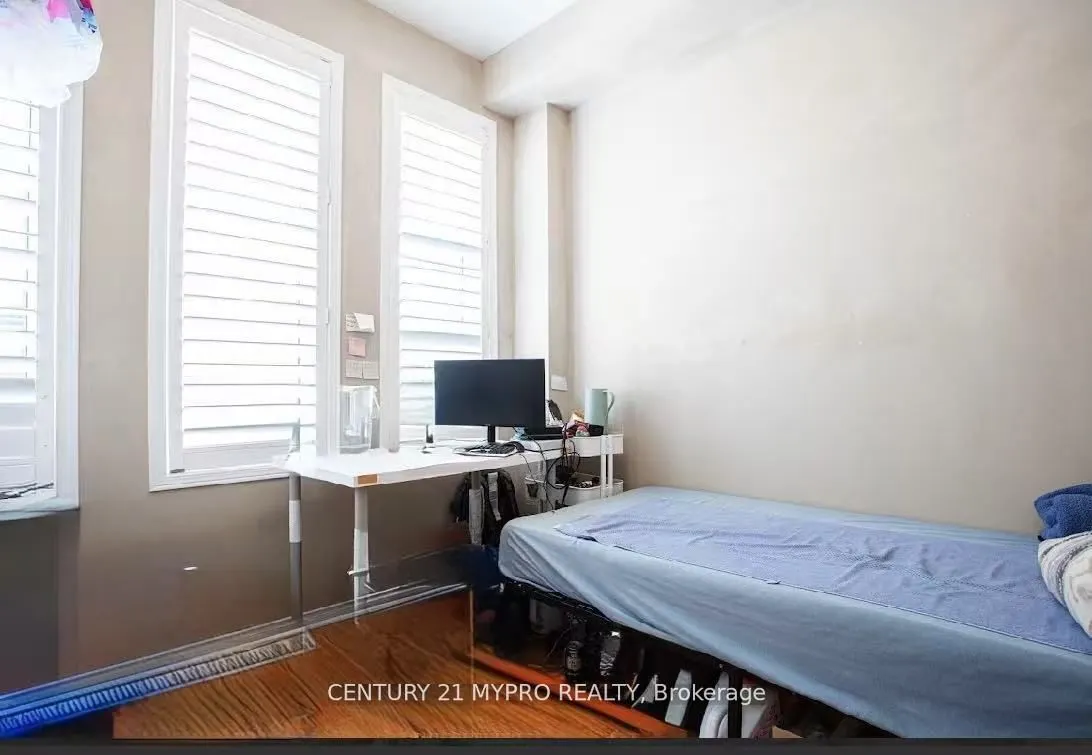22 Mansur Terrace