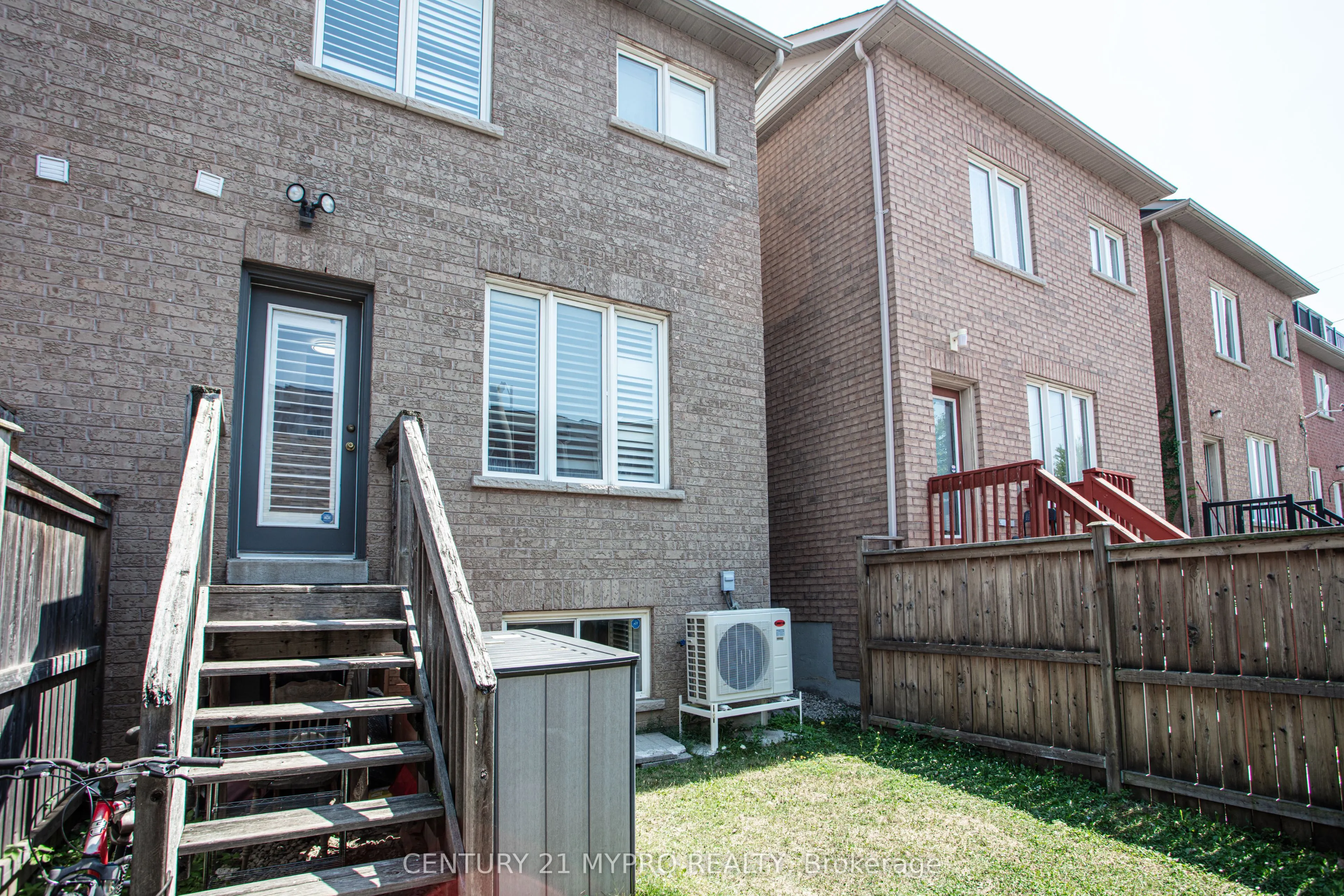22 Mansur Terrace