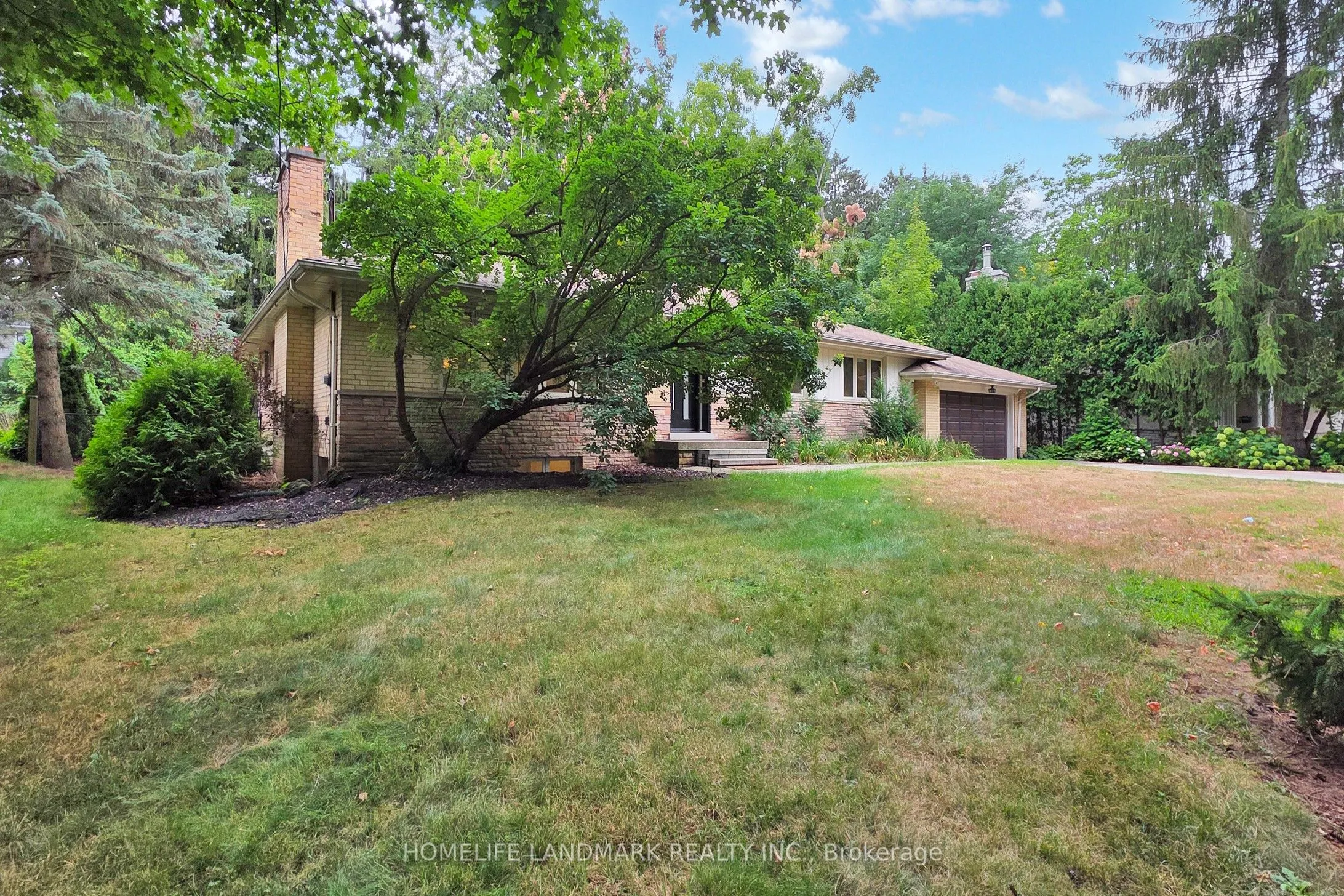 456 Chamberlain Lane