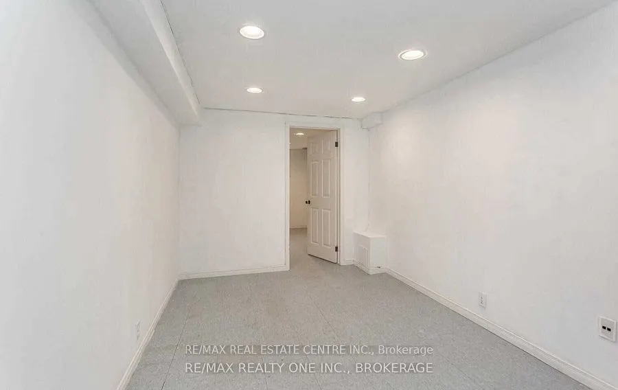1051 Blizzard Road, #Upper