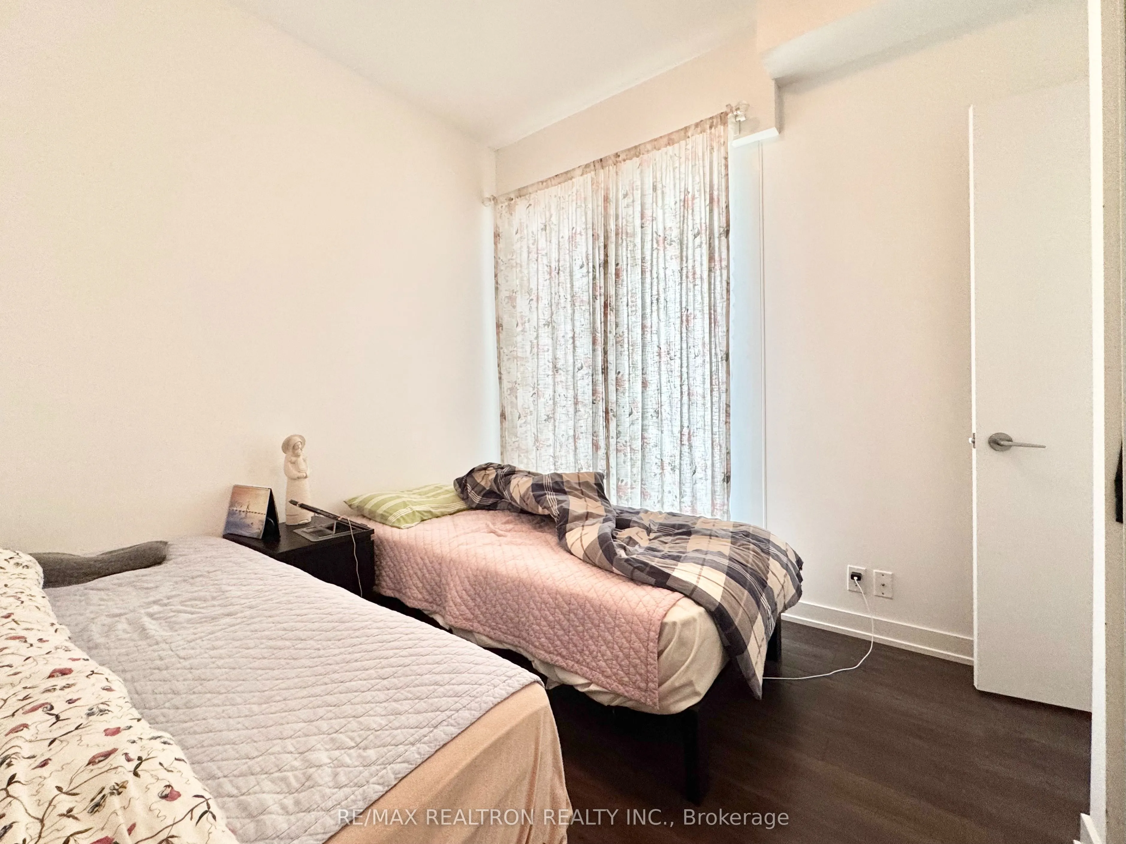 10 Park Lawn Road, #614