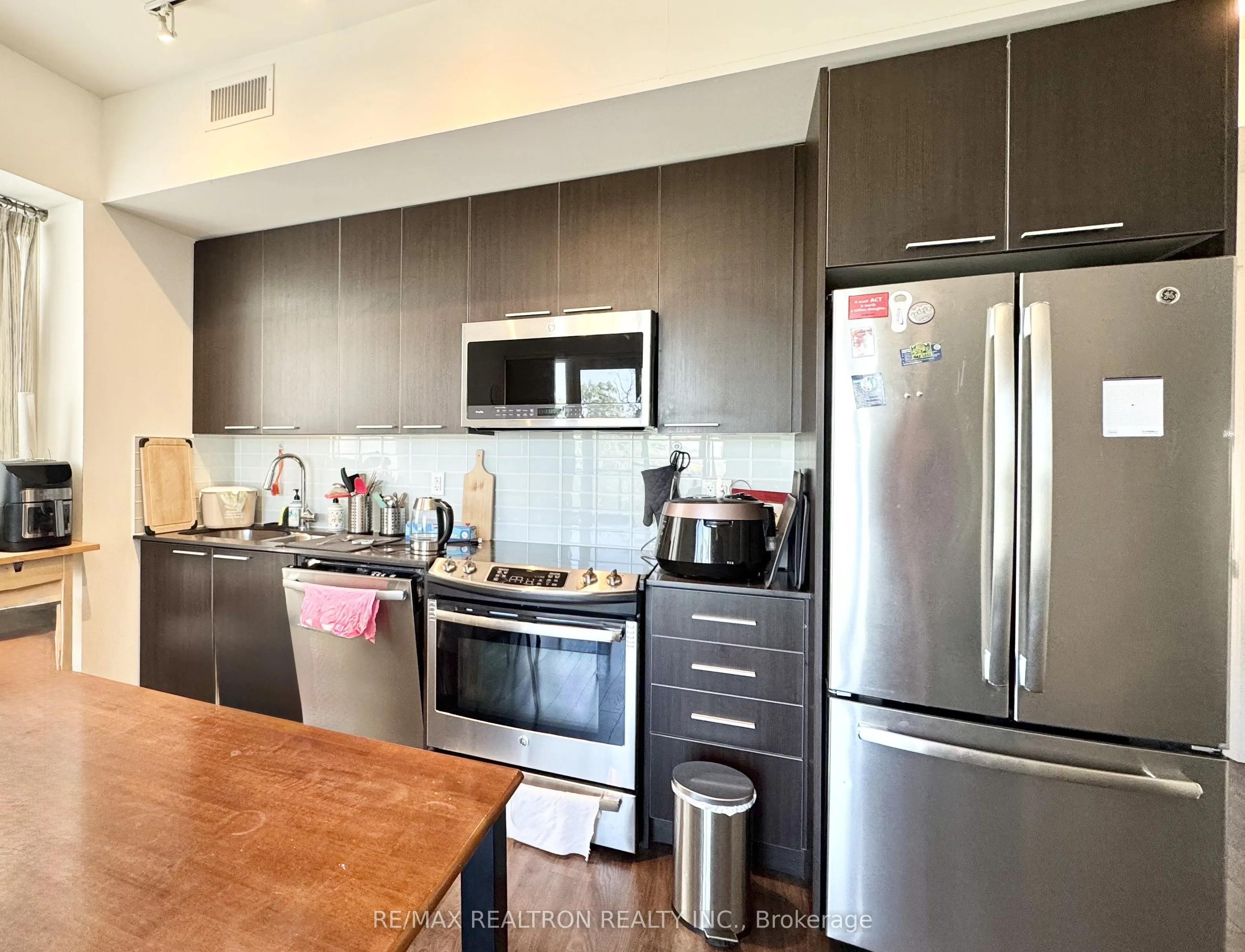 10 Park Lawn Road, #614