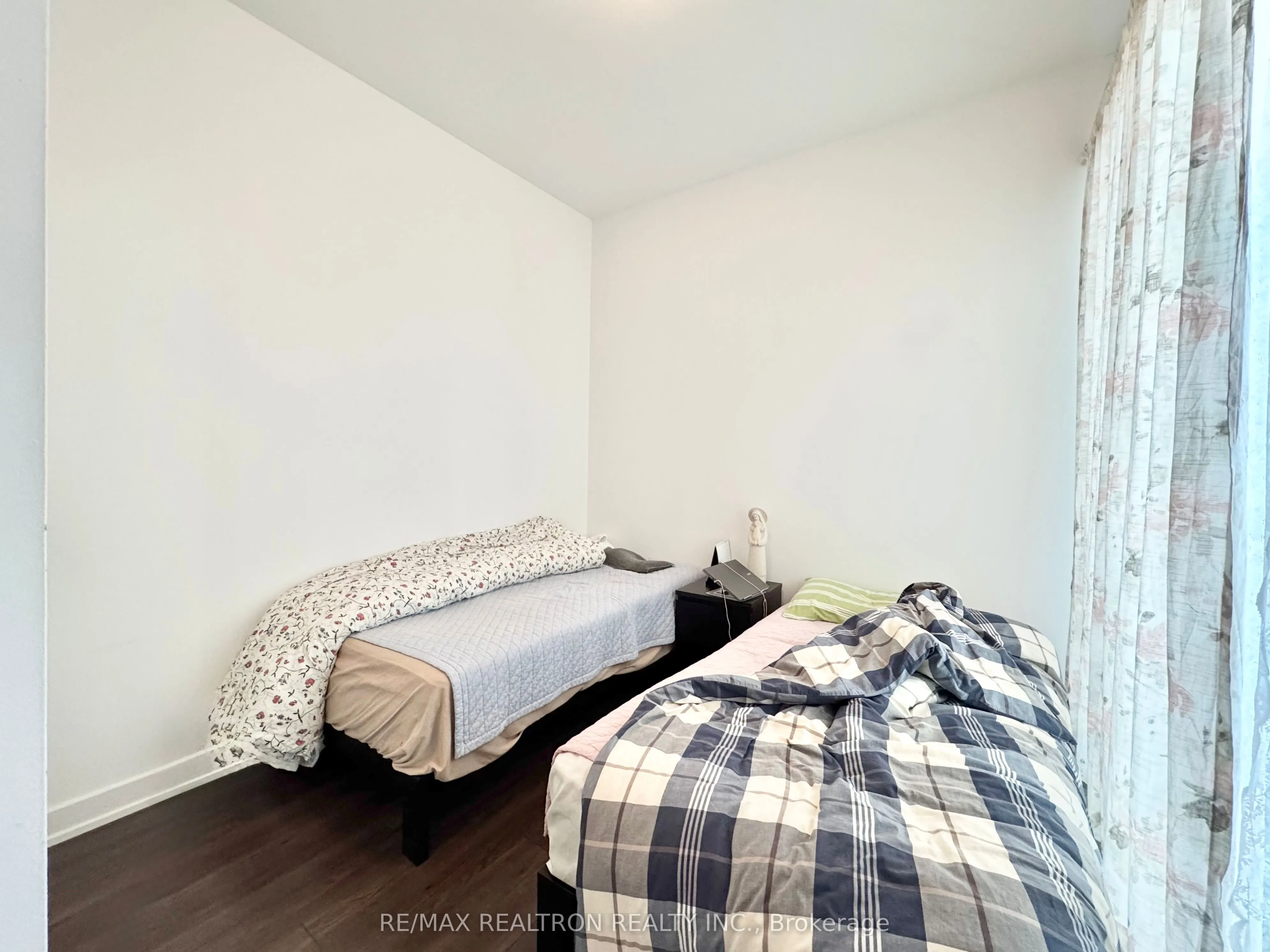 10 Park Lawn Road, #614