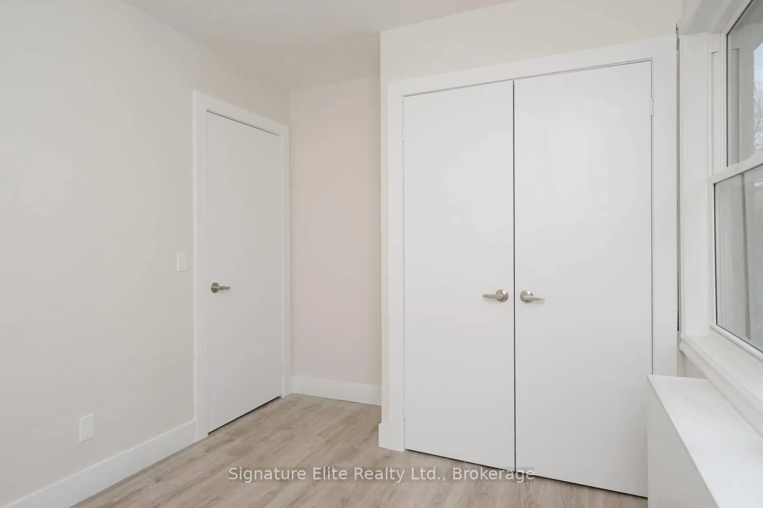112 Alder Crescent, #302