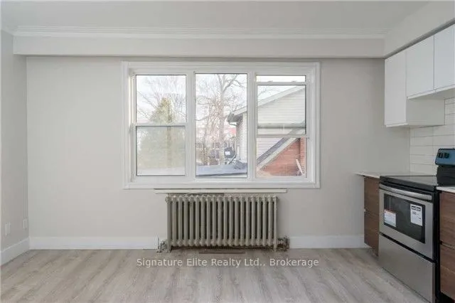112 Alder Crescent, #302