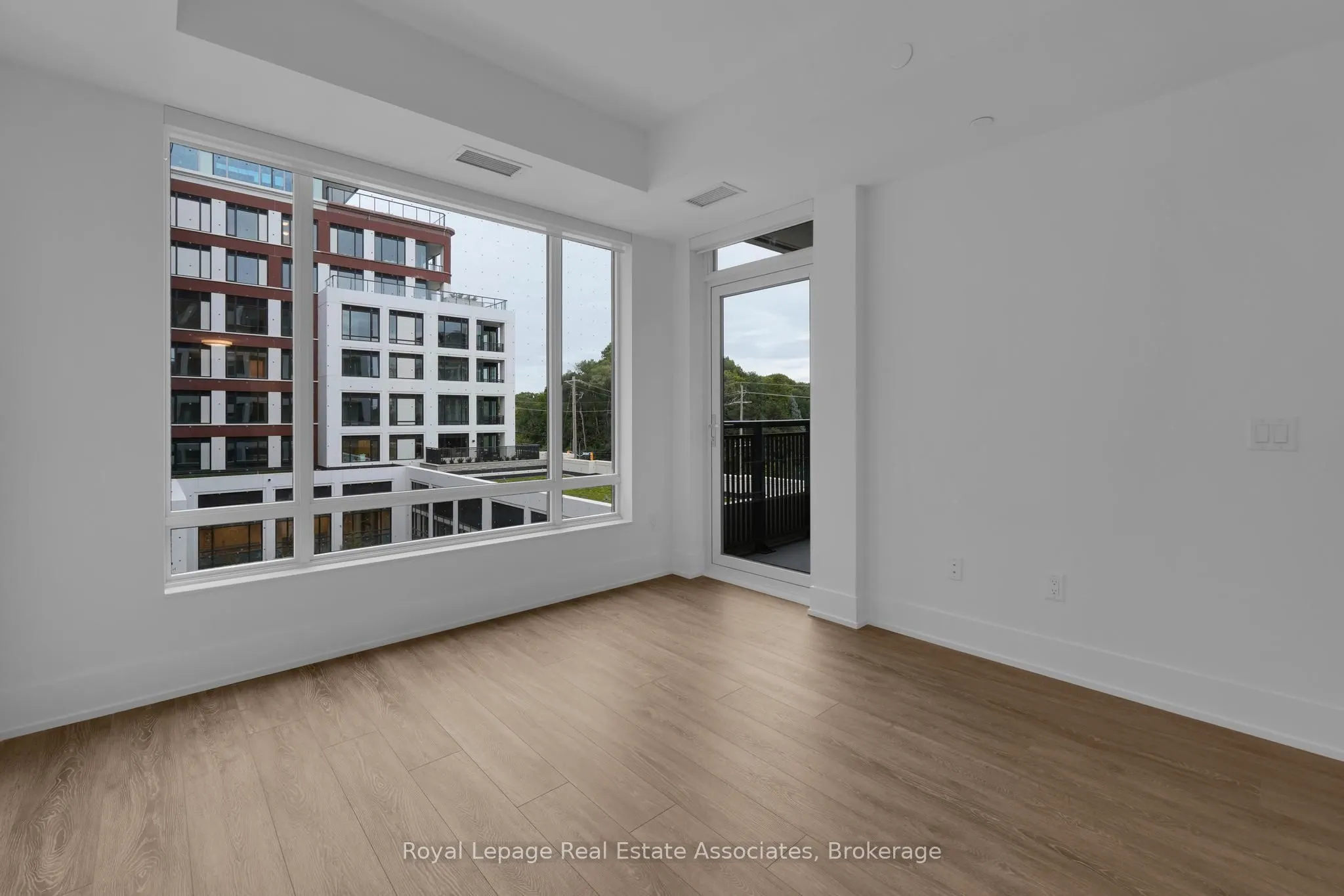 259 The Kingsway, #303