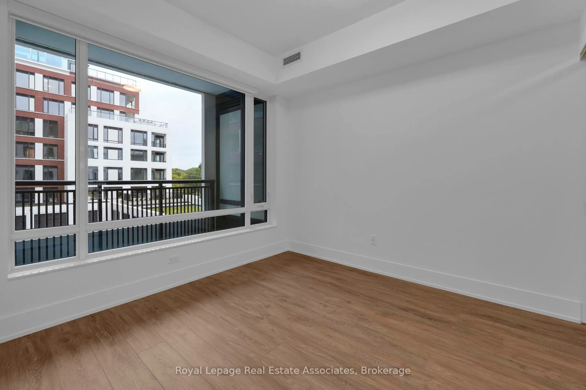 259 The Kingsway, #303