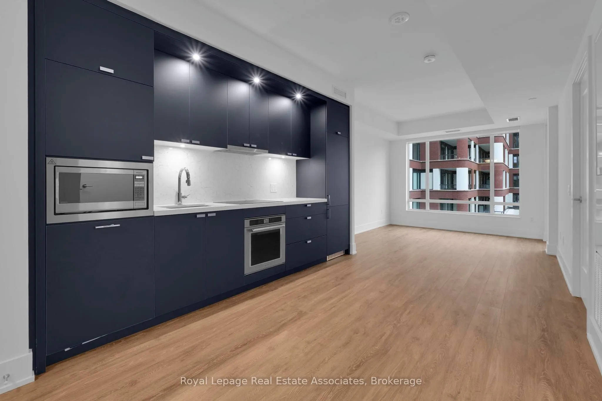 259 The Kingsway, #303