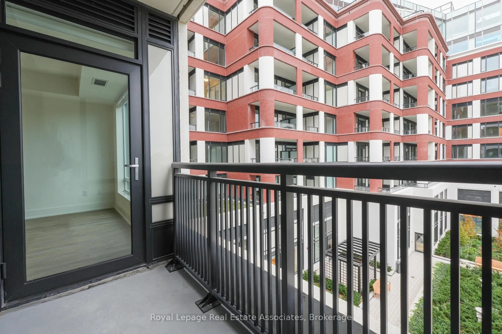 259 The Kingsway, #303