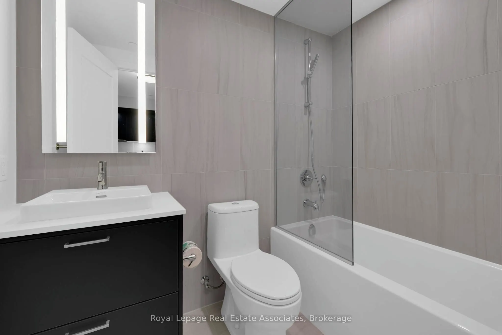 259 The Kingsway, #303