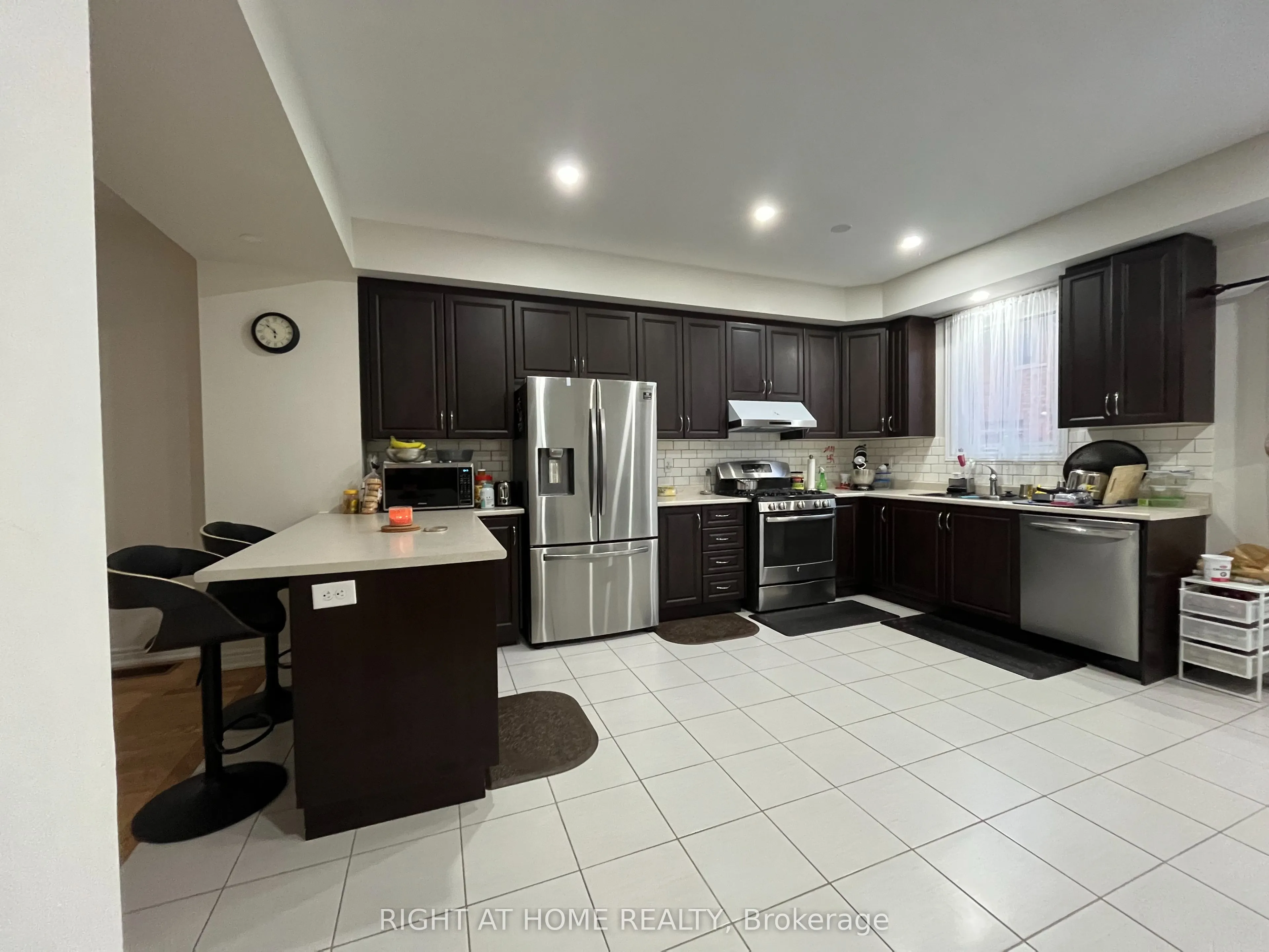 25 Sea Drifter Crescent