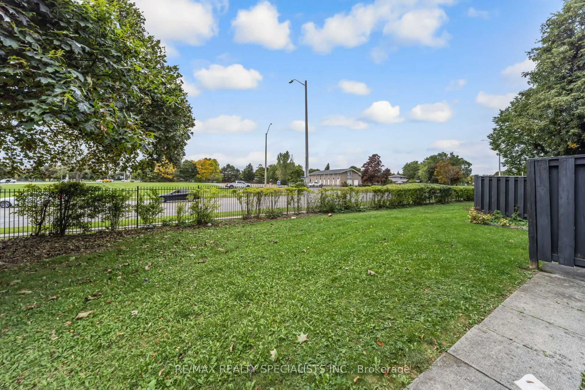 20 Darras Court, #20