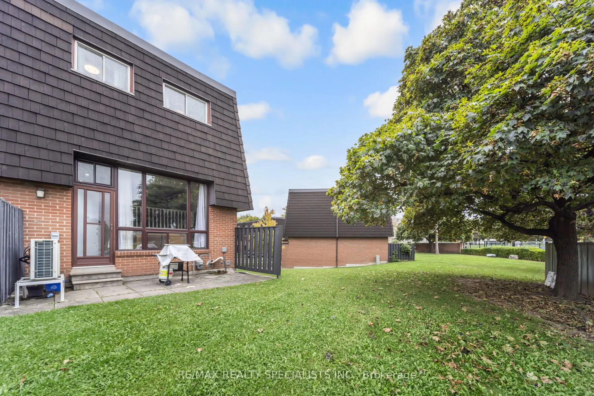 20 Darras Court, #20