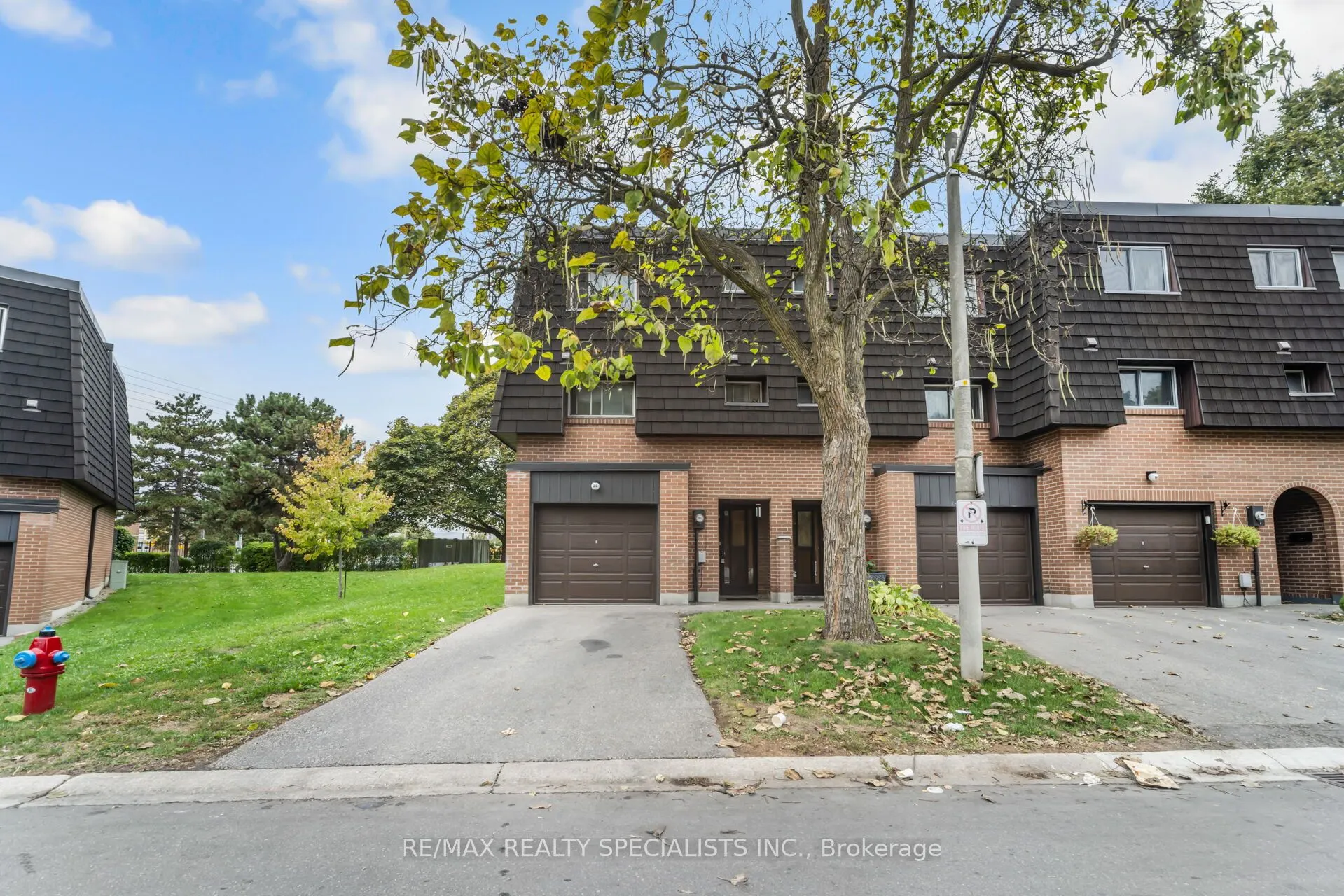 20 Darras Court, #20
