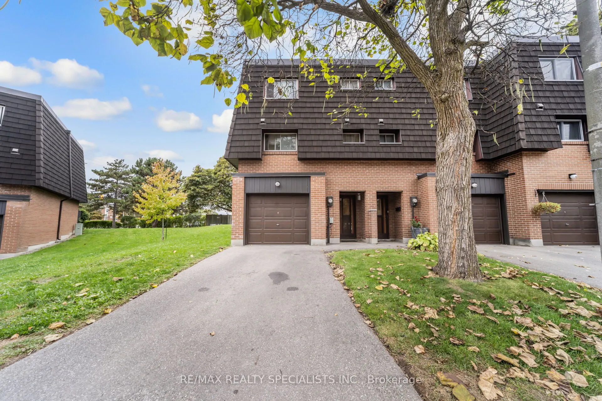 20 Darras Court, #20