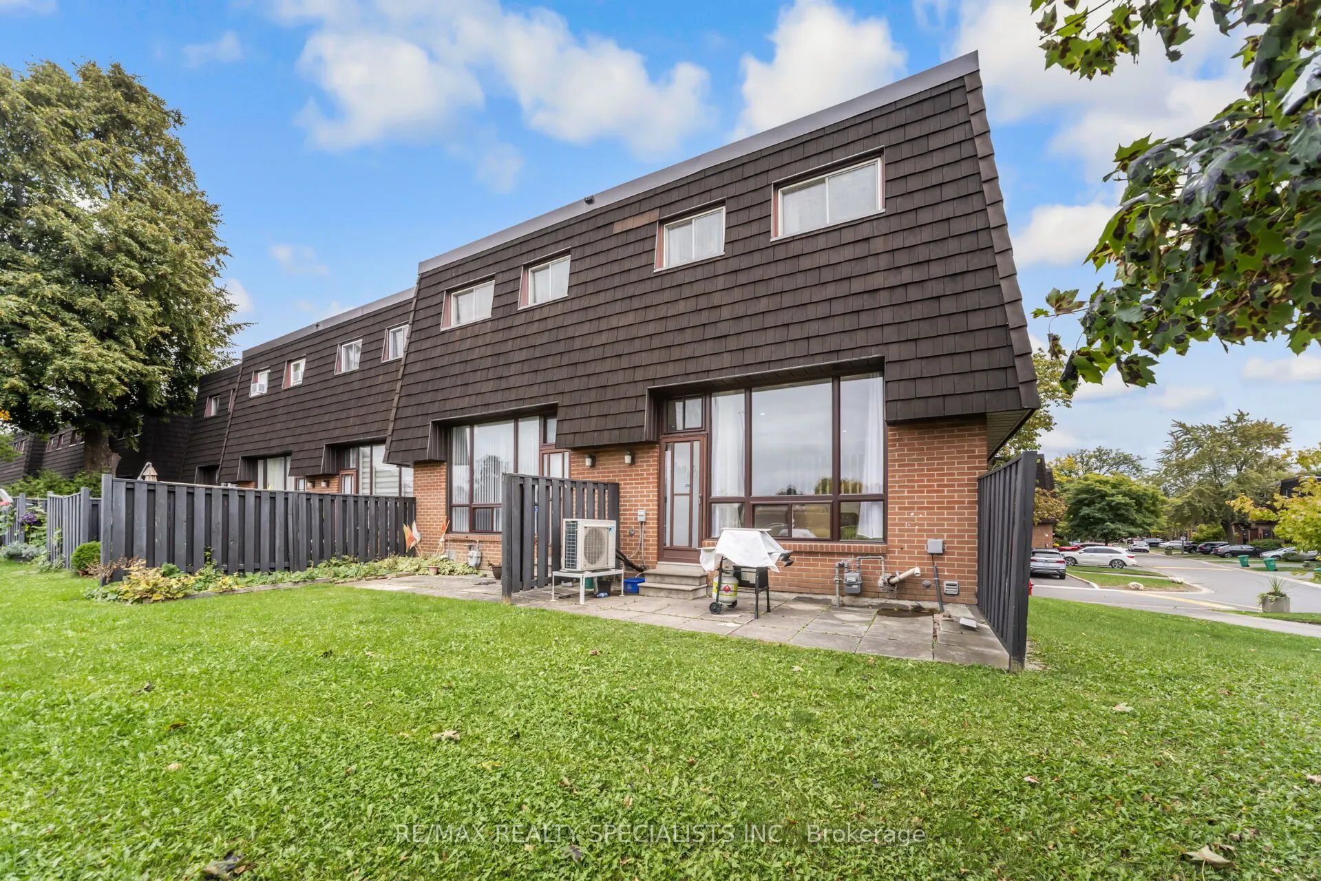 20 Darras Court, #20