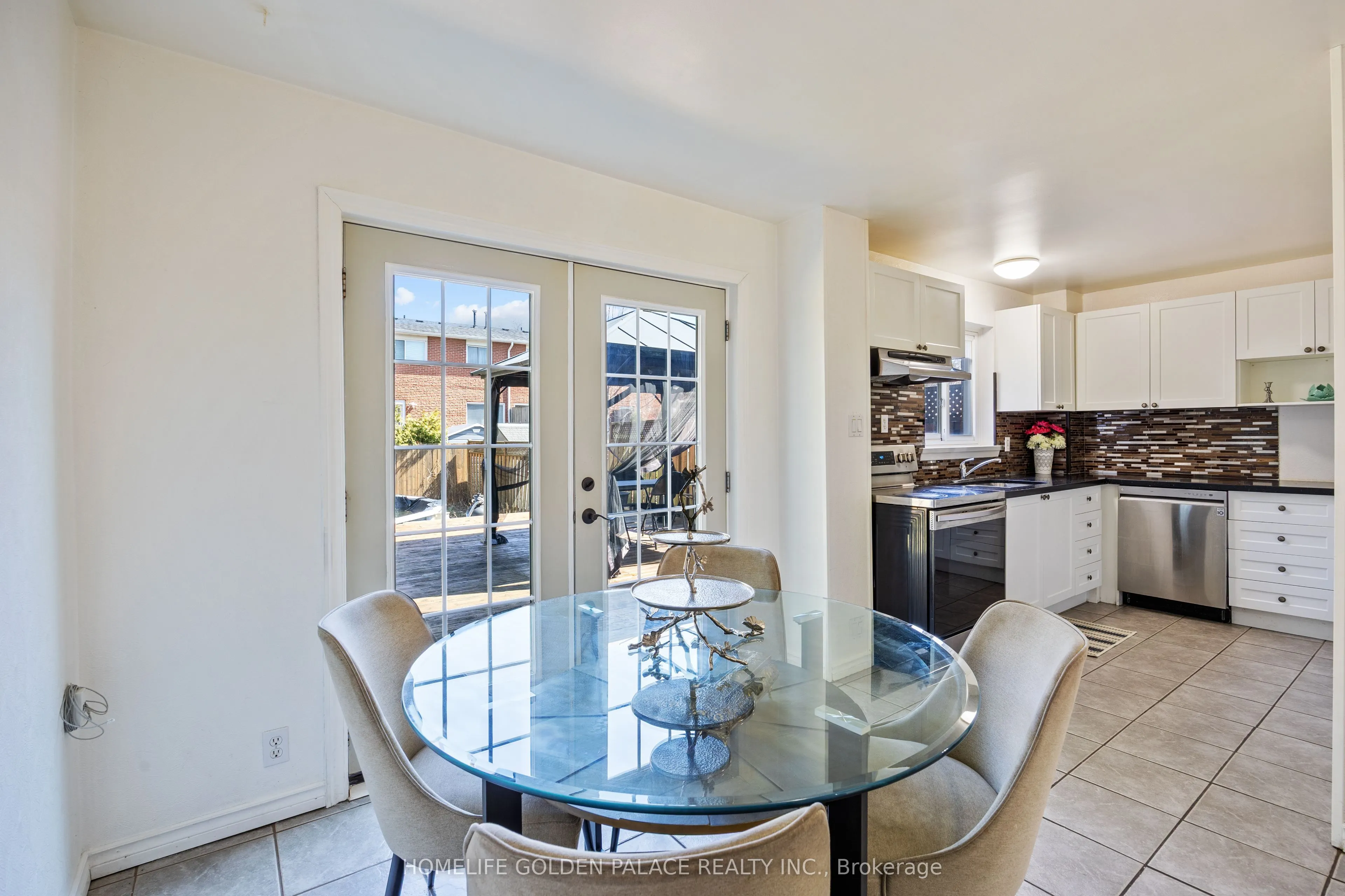 435 Melores Drive