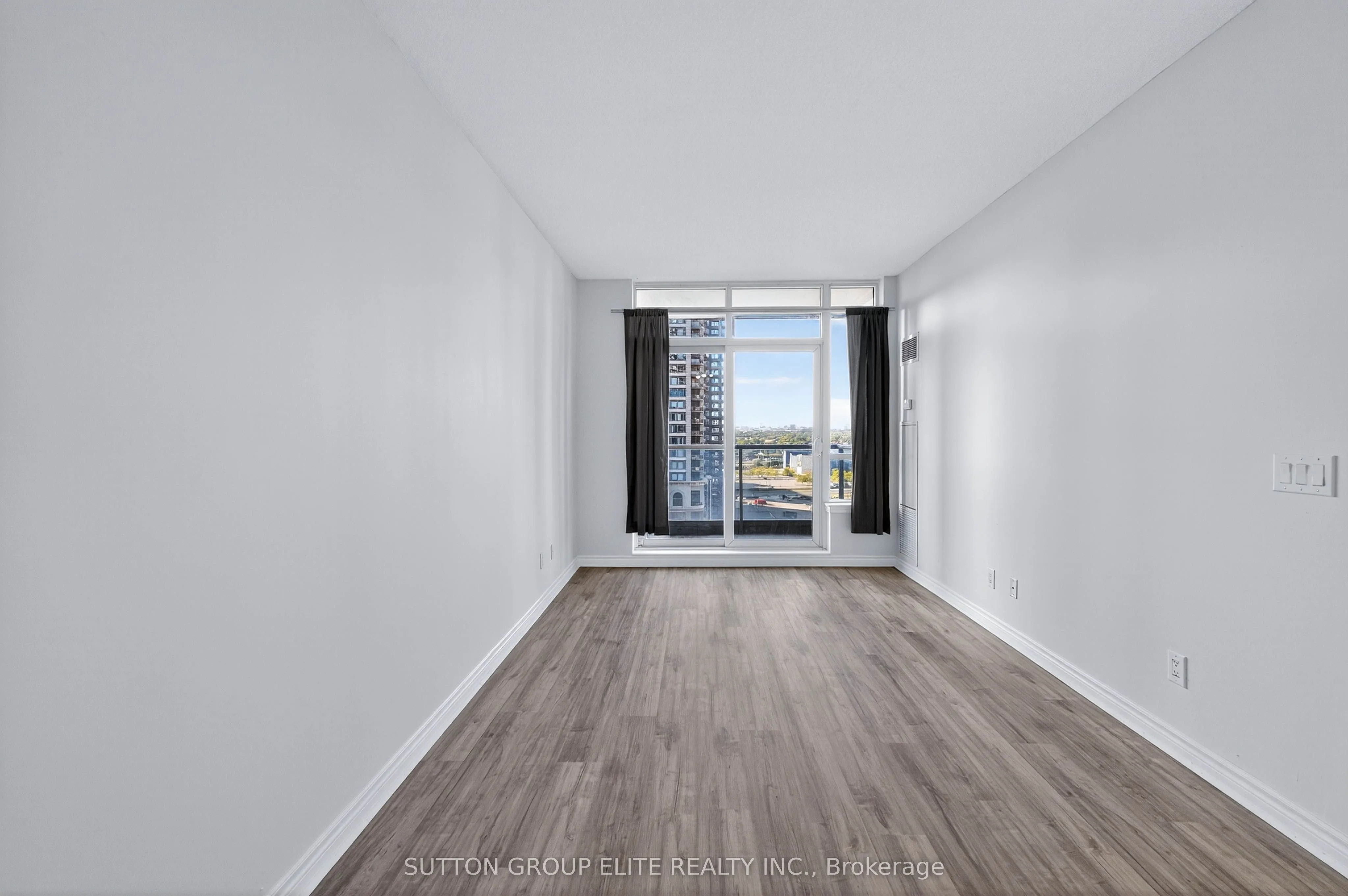 388 Prince Of Wales Drive, #1407