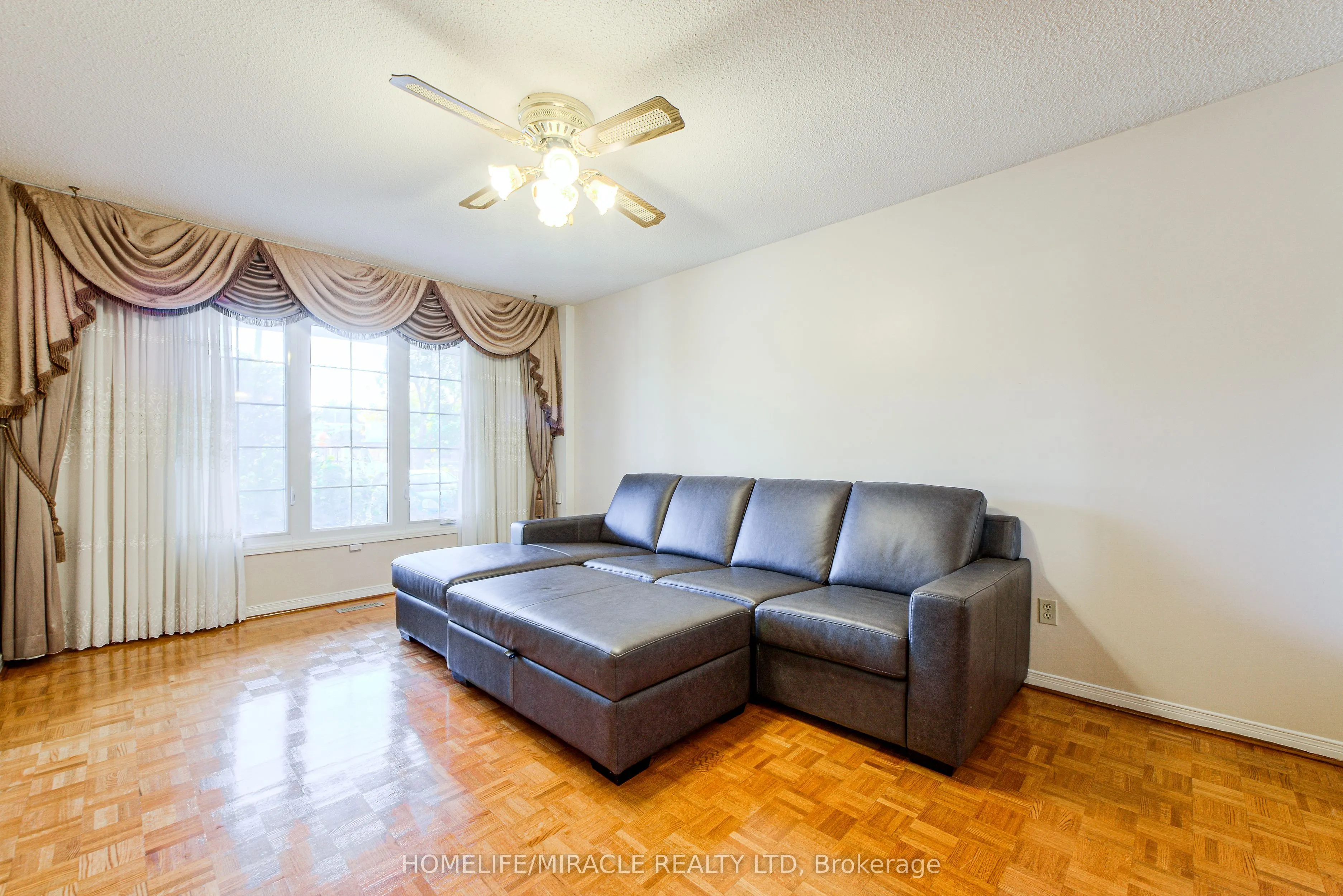 89 Woodlot Crescent
