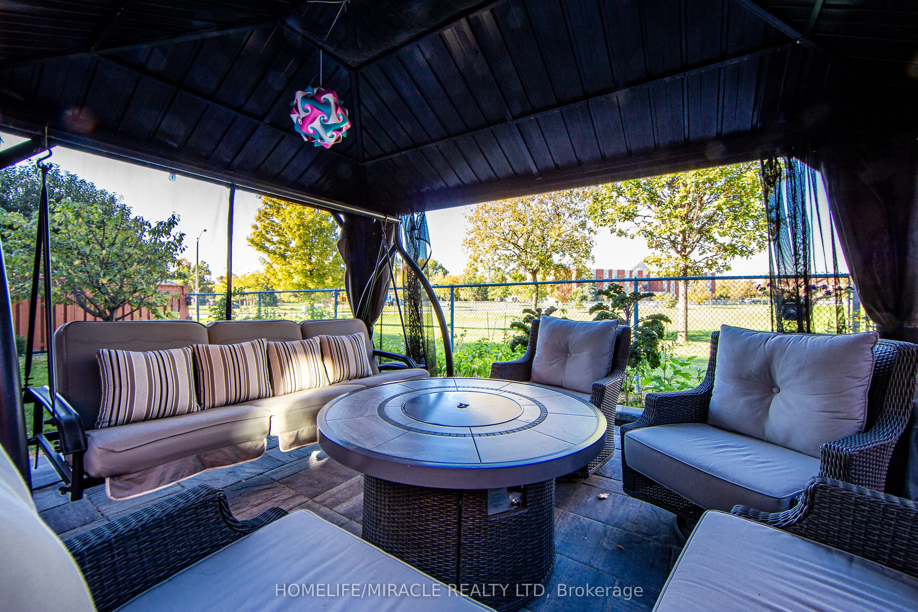 89 Woodlot Crescent