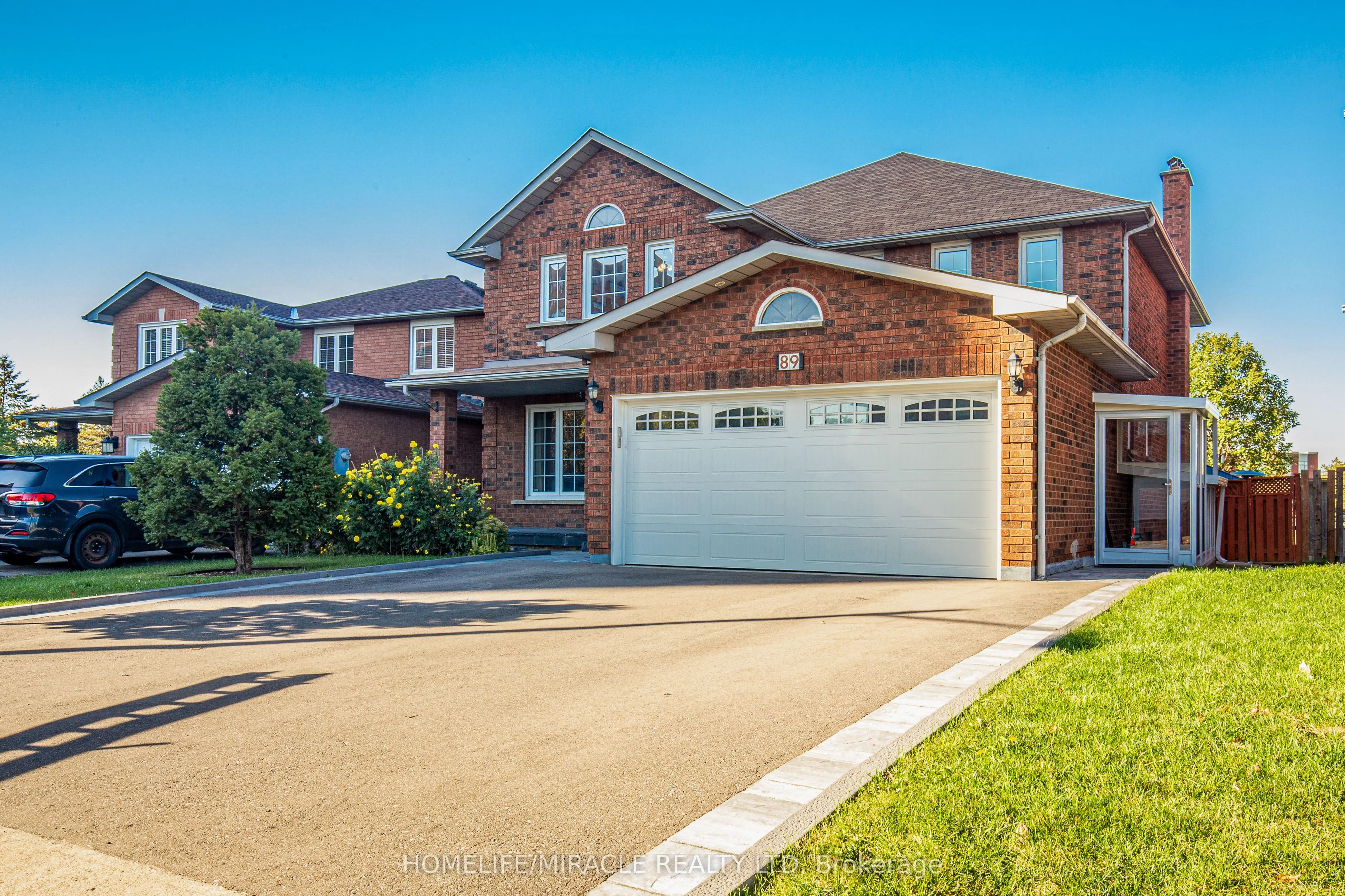 89 Woodlot Crescent