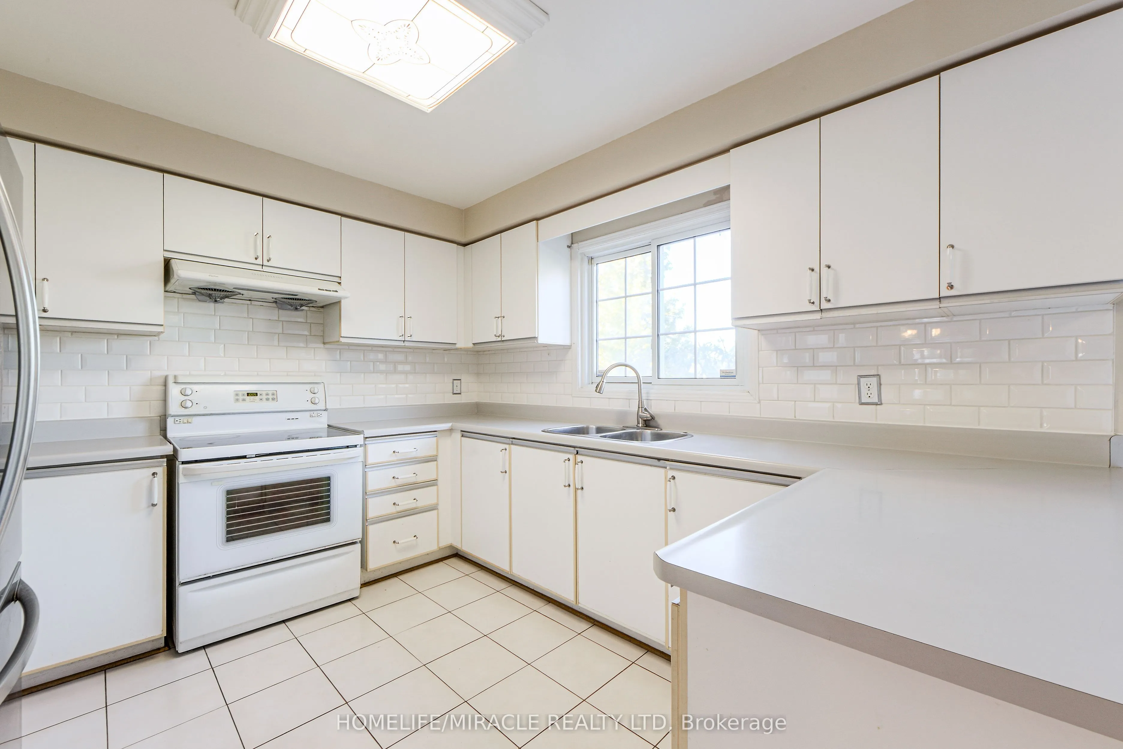 89 Woodlot Crescent