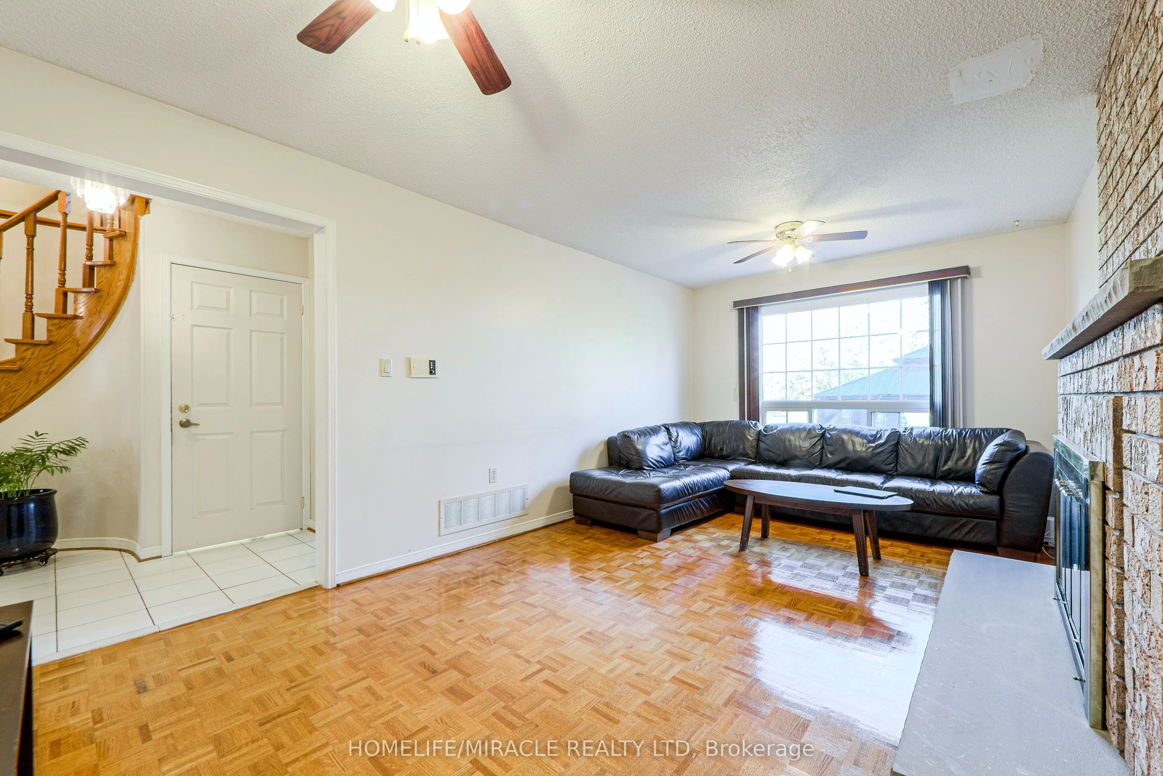 89 Woodlot Crescent